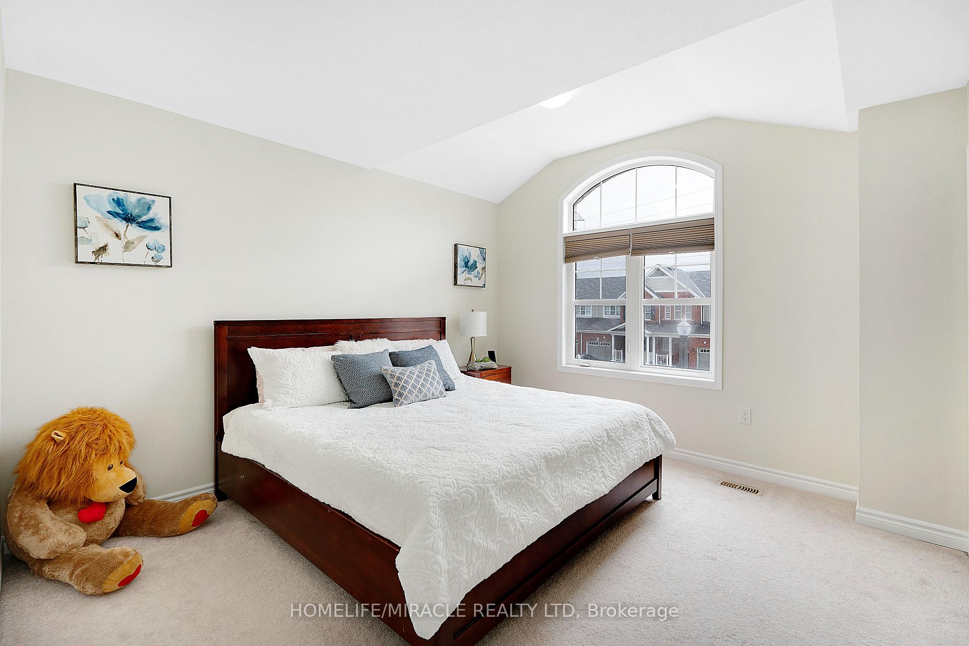 Photo 35 of 11 Watermill Street, Kitchener — HOMEH