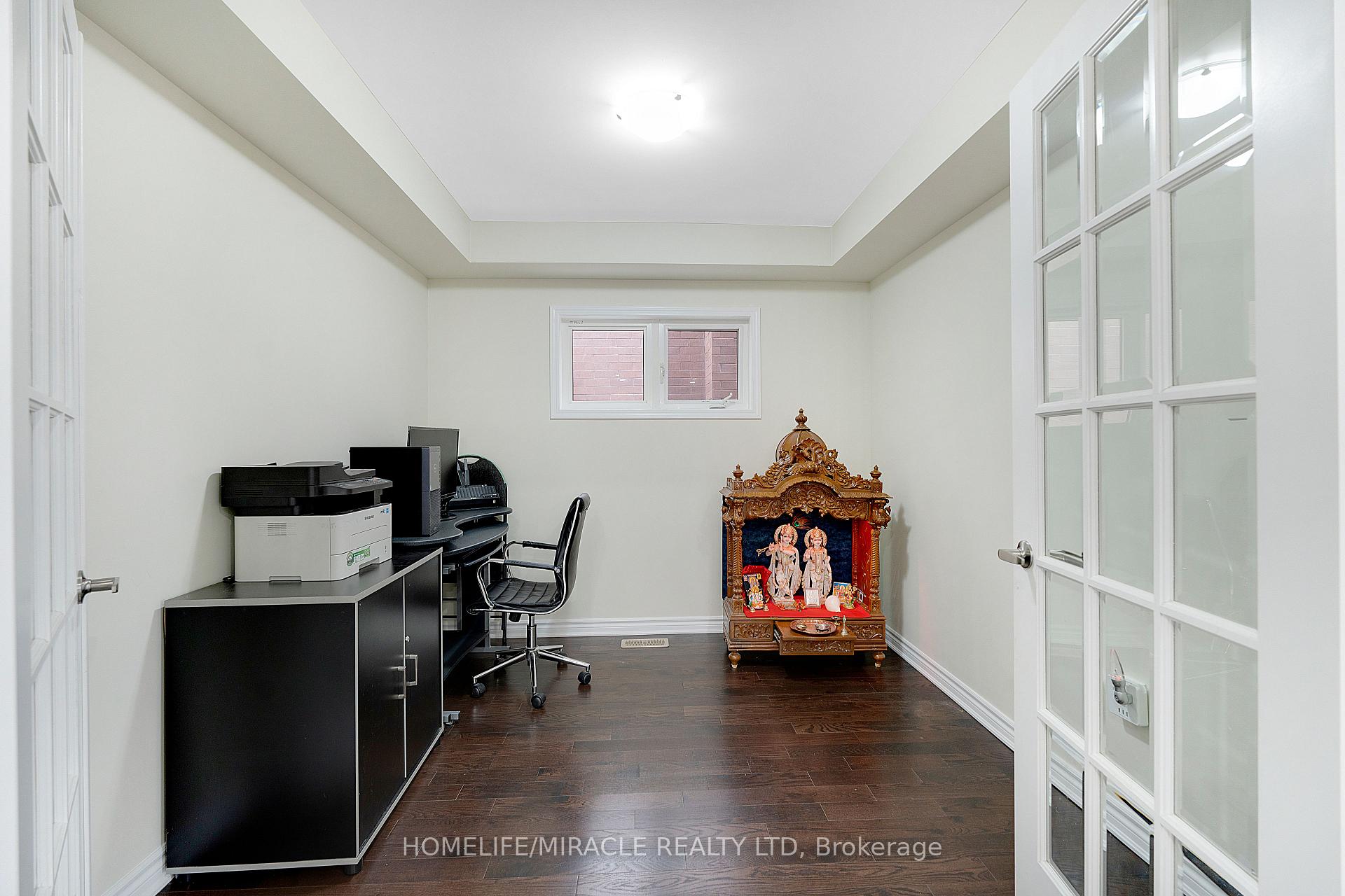 Photo 37 of 11 Watermill Street, Kitchener — HOMEH