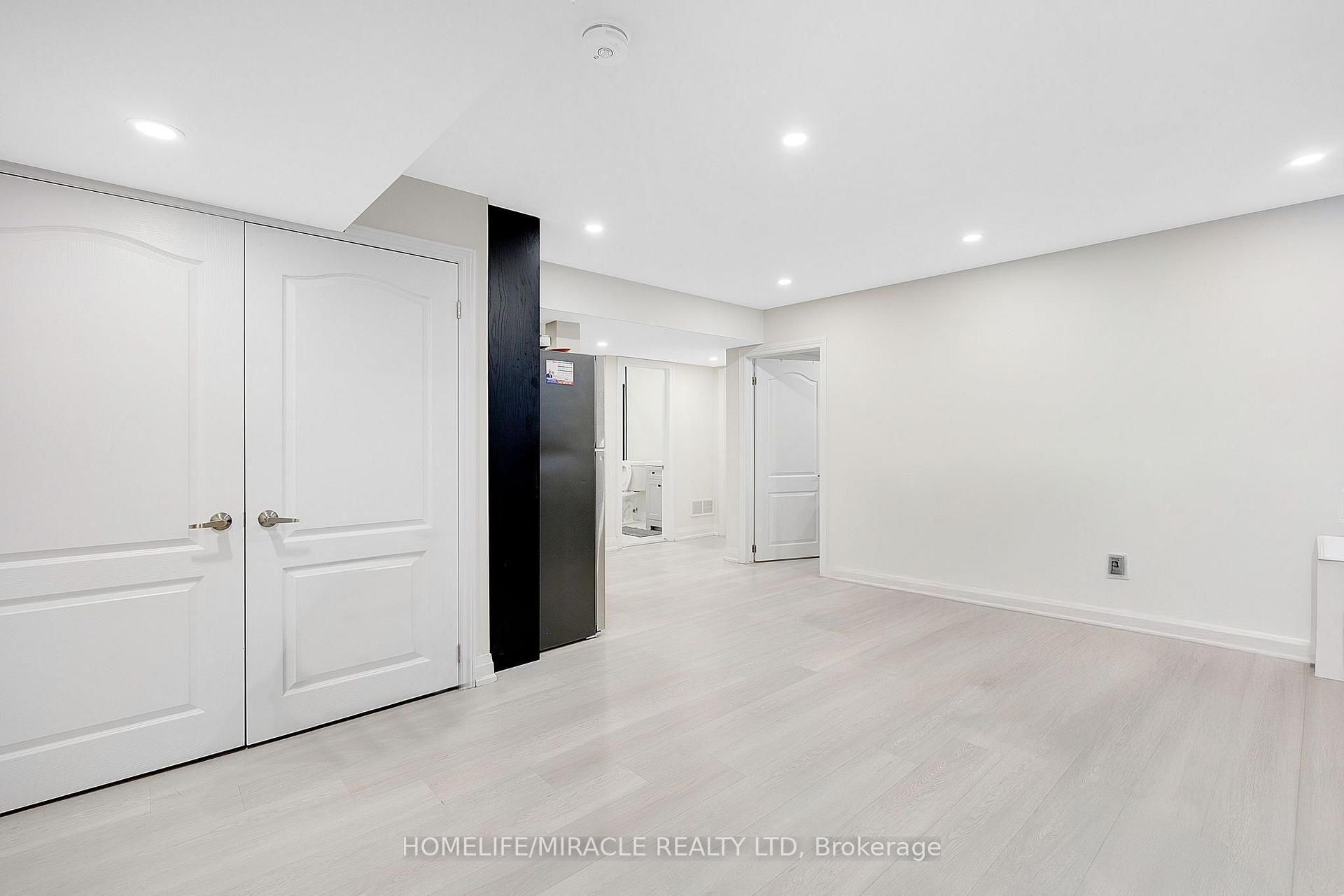Photo 42 of 11 Watermill Street, Kitchener — HOMEH