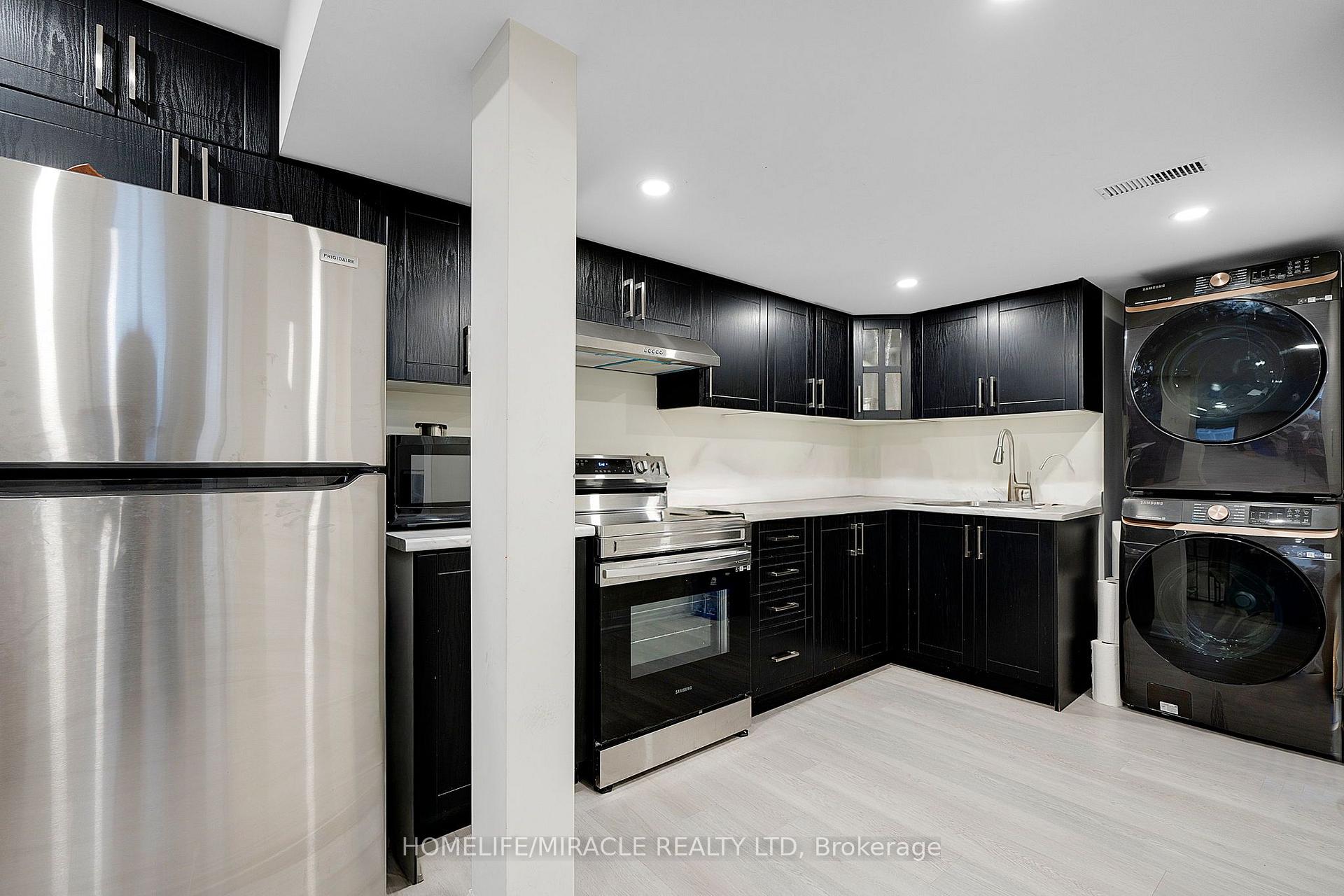 Photo 45 of 11 Watermill Street, Kitchener — HOMEH