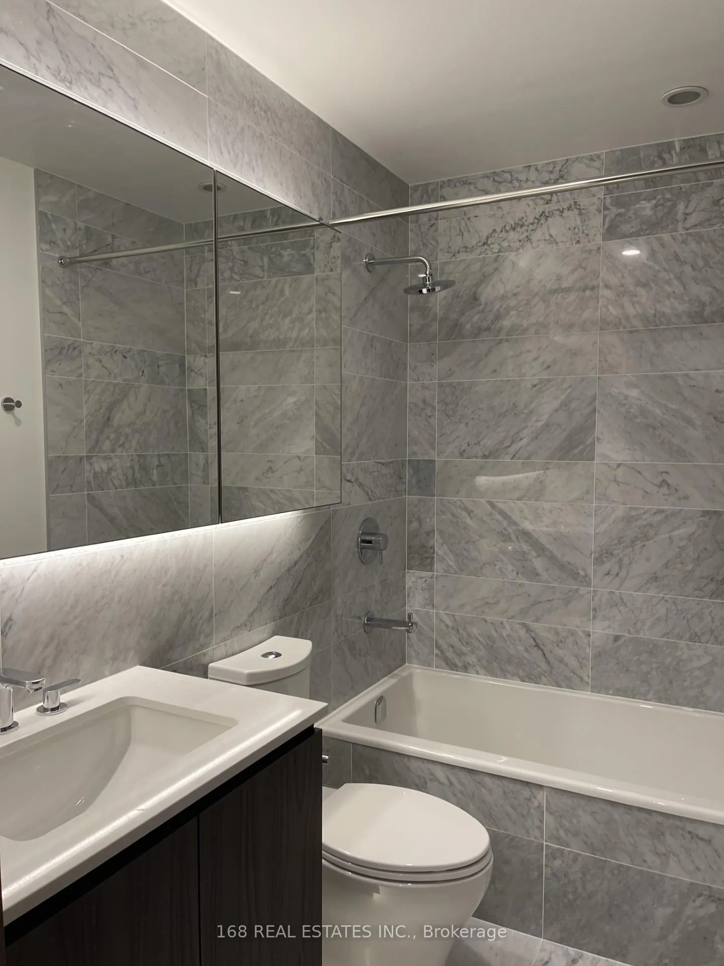 Photo 5 of Unit 3611, 17 Bathurst Street, Toronto, Waterfront Communities — HOMEH