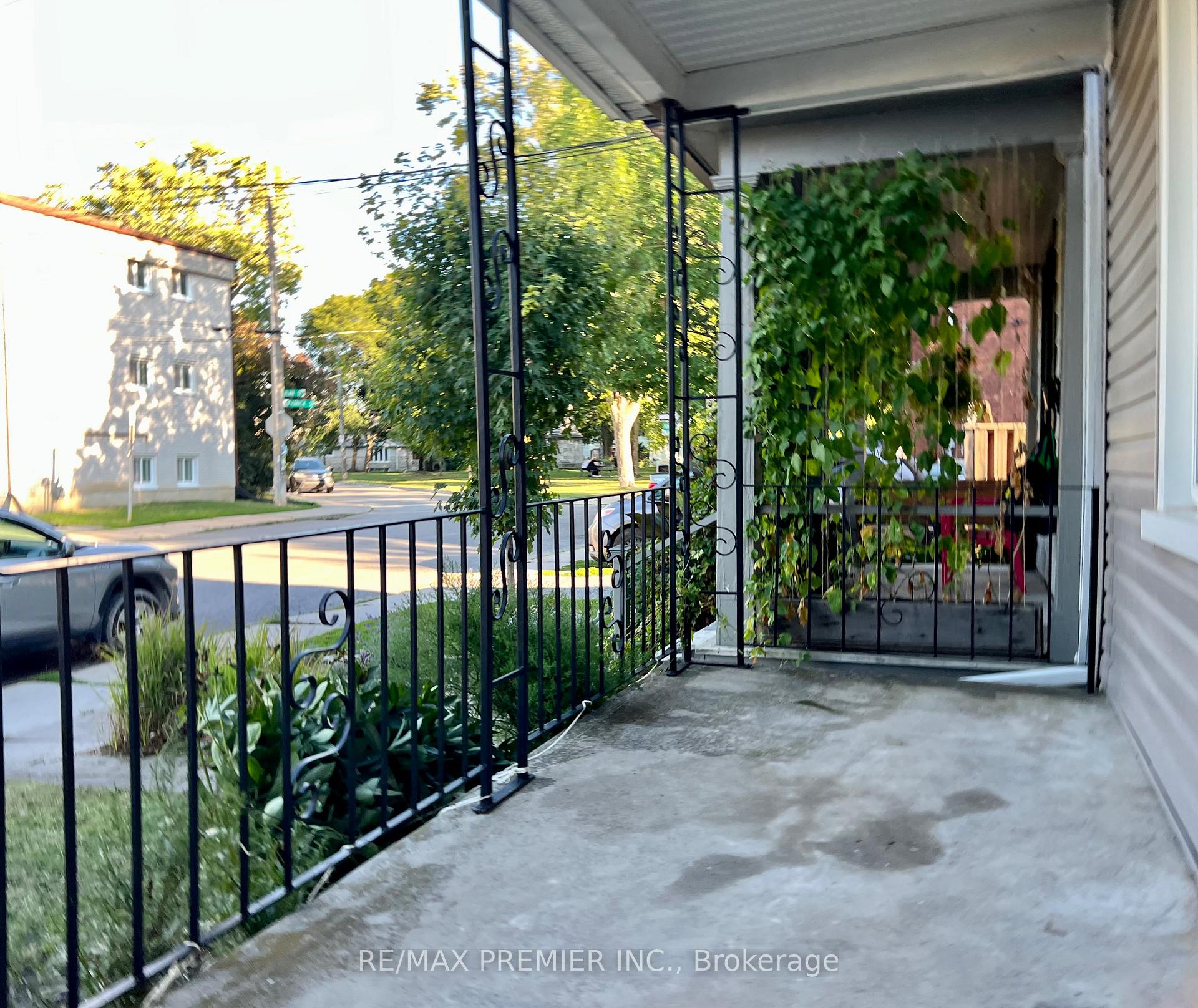 Photo 3 of 10 Patrick Street, Kingston, East of Sir John A. Blvd — HOMEH