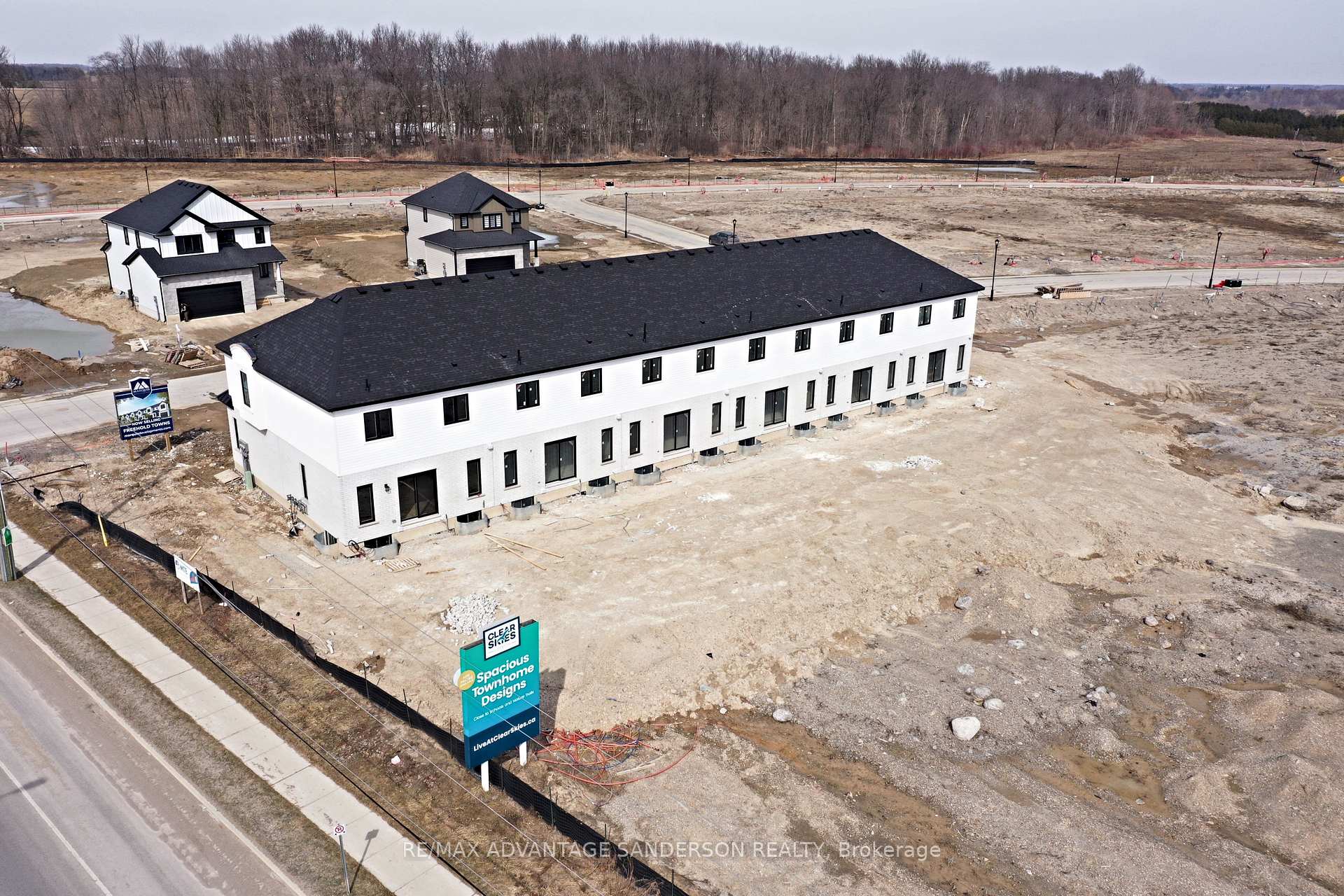 Photo 14 of 225 Bowman Drive, Middlesex Centre, Ilderton — HOMEH