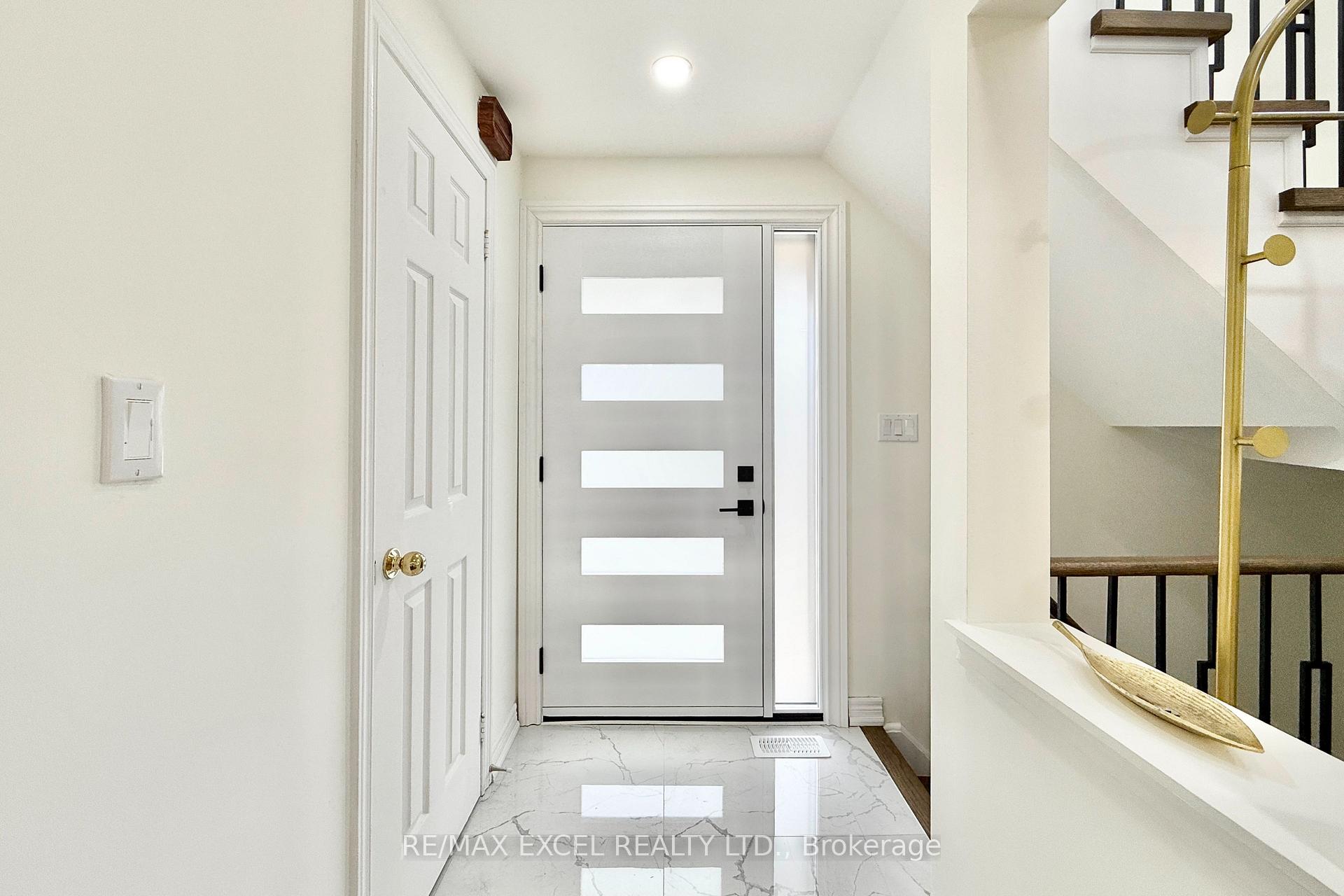 Photo 8 of 455 White's Hill Avenue, Markham, Cornell — HOMEH
