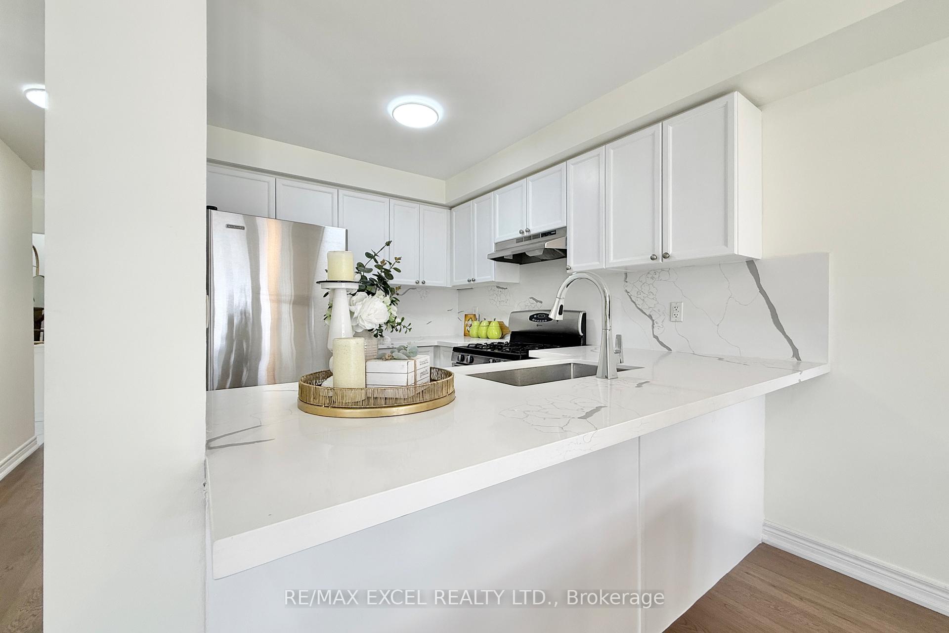 Photo 20 of 455 White's Hill Avenue, Markham, Cornell — HOMEH