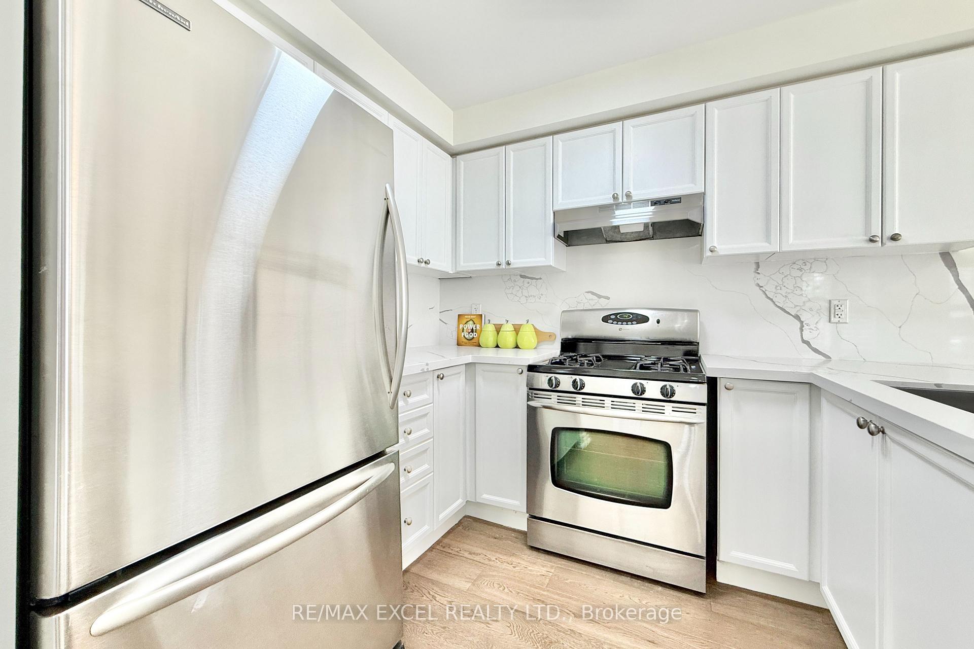 Photo 23 of 455 White's Hill Avenue, Markham, Cornell — HOMEH