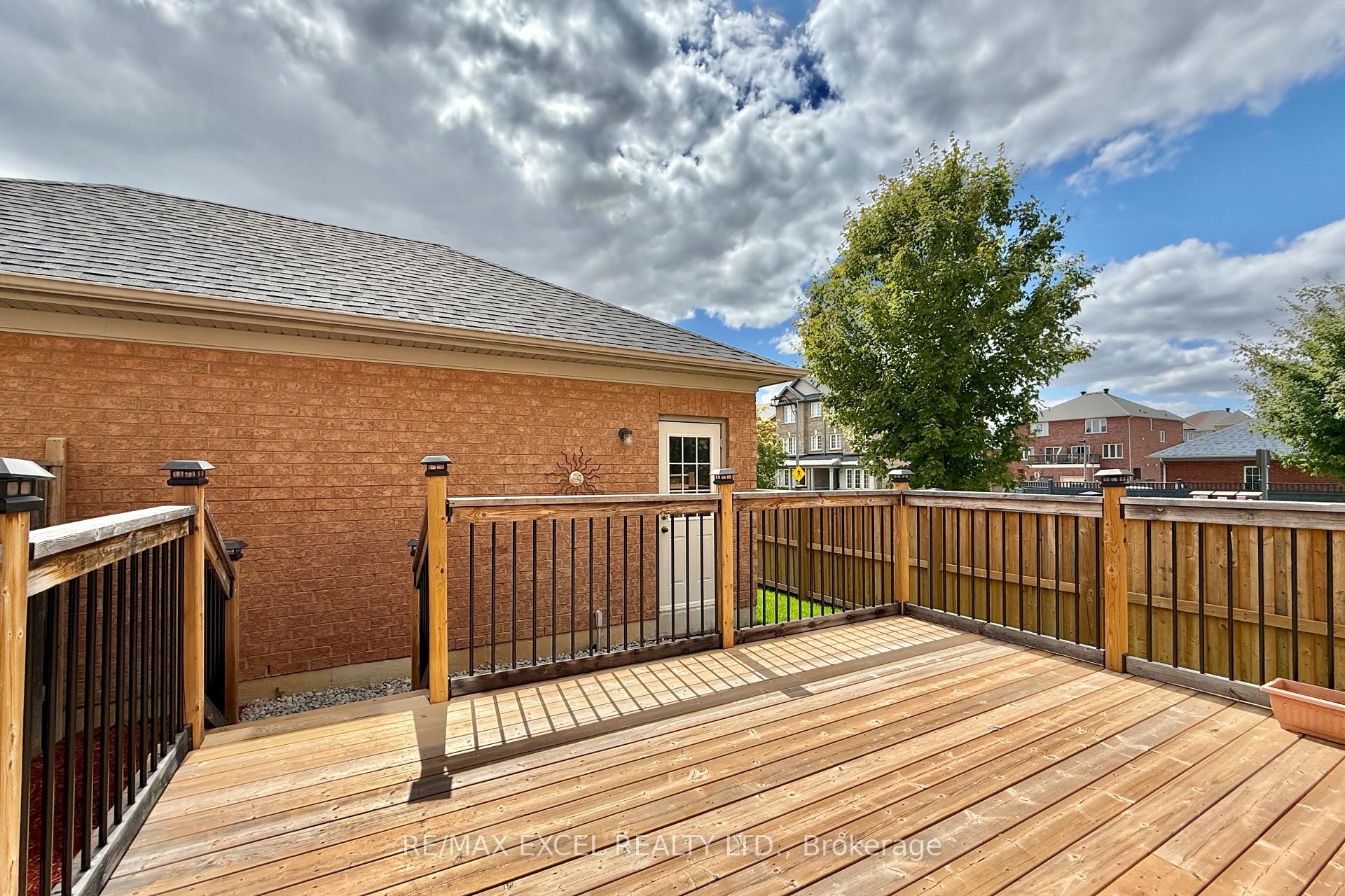Photo 27 of 455 White's Hill Avenue, Markham, Cornell — HOMEH