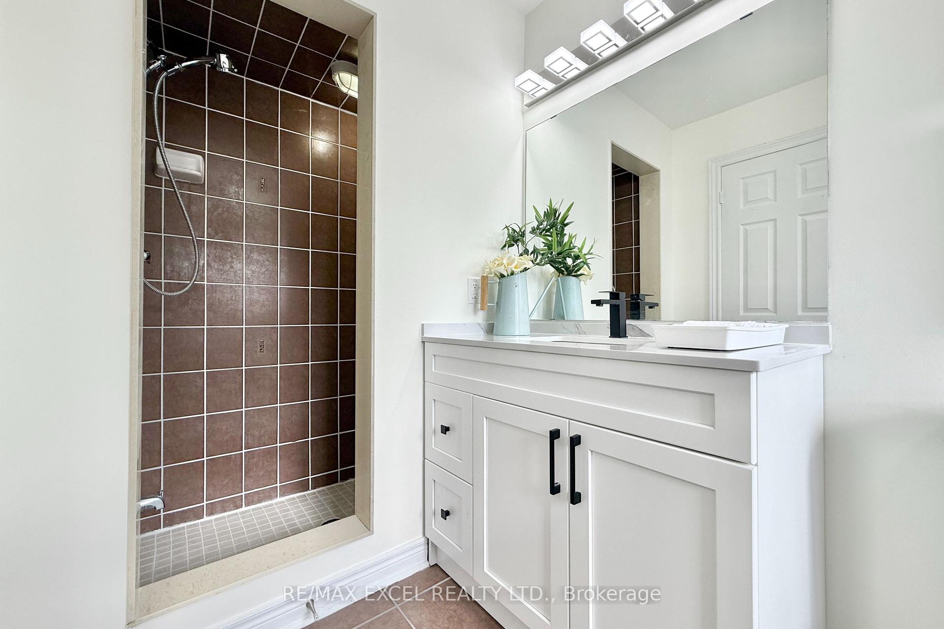 Photo 34 of 455 White's Hill Avenue, Markham, Cornell — HOMEH