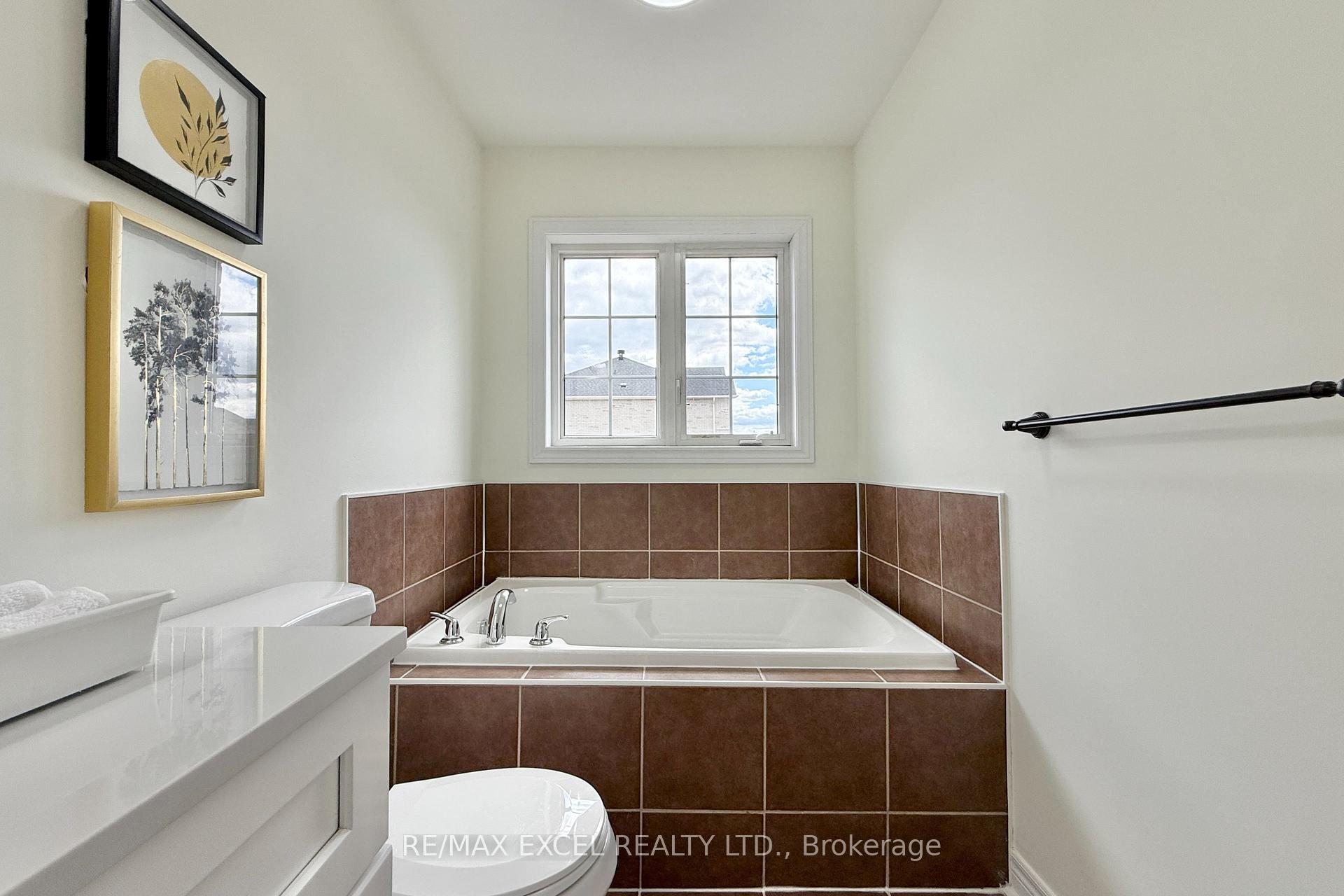 Photo 35 of 455 White's Hill Avenue, Markham, Cornell — HOMEH