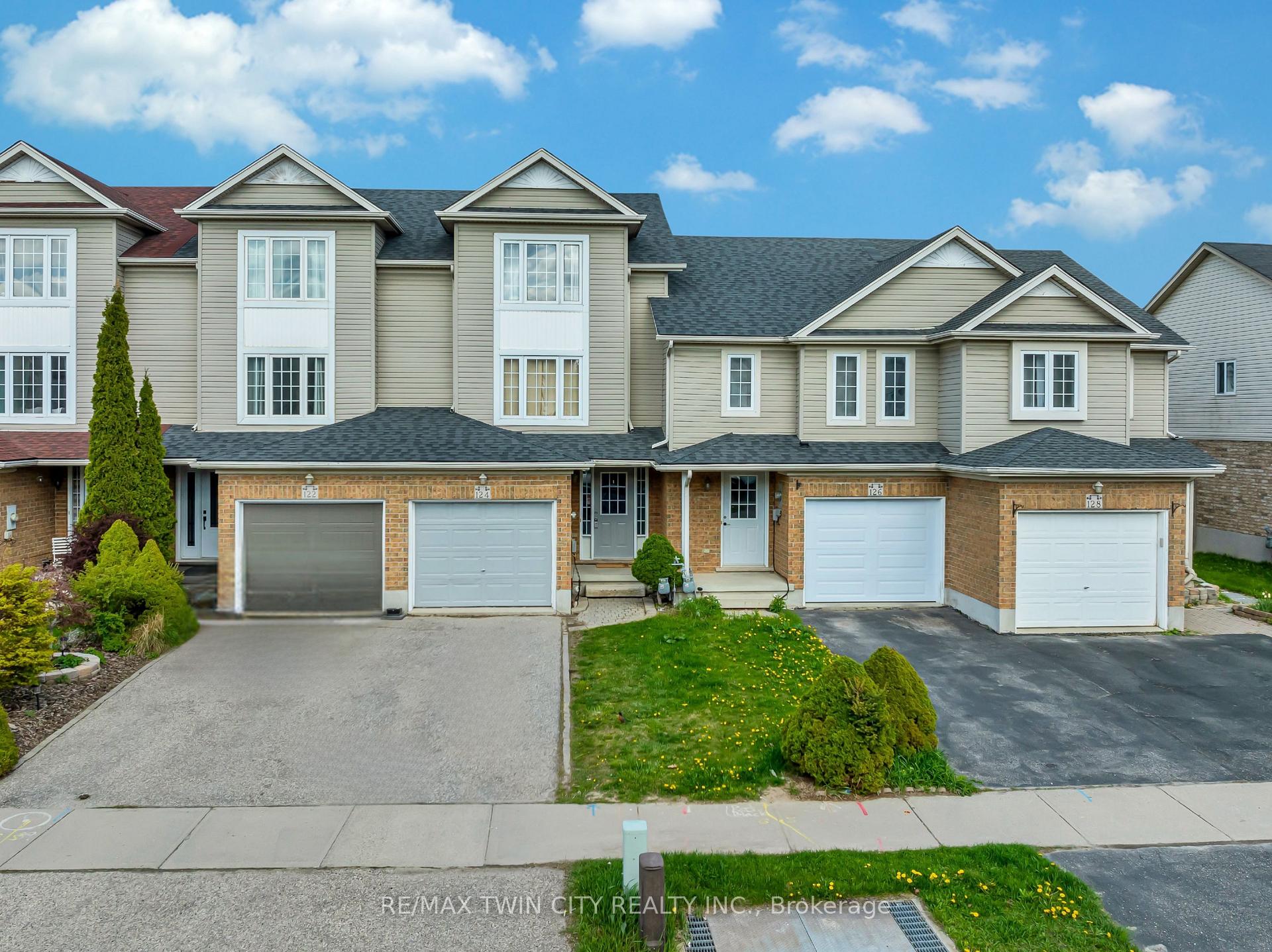 Photo 1 of 124 Donnenwerth Drive, Kitchener — HOMEH