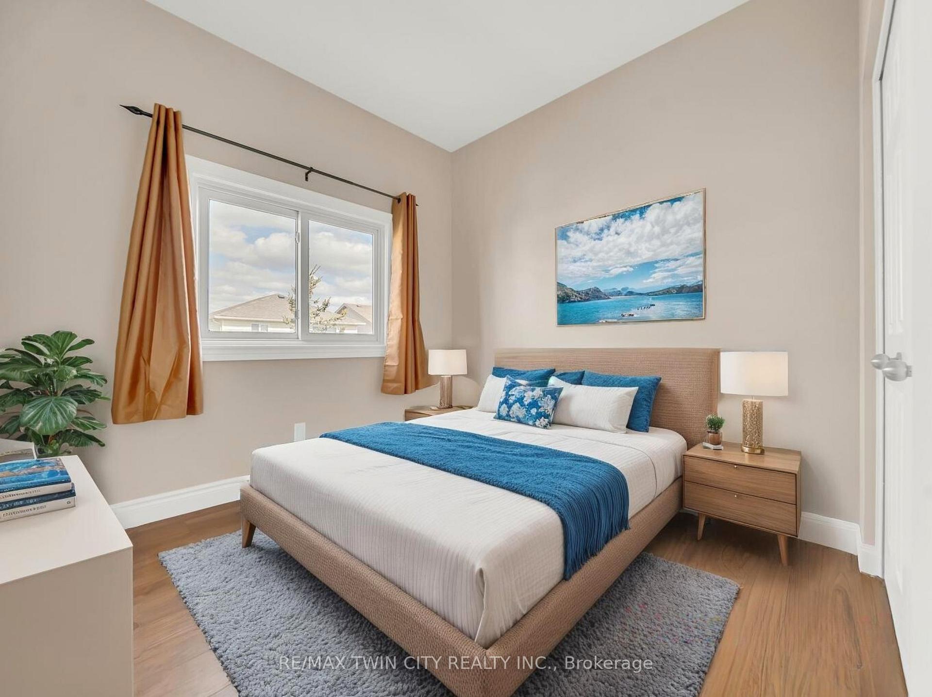 Photo 15 of 124 Donnenwerth Drive, Kitchener — HOMEH
