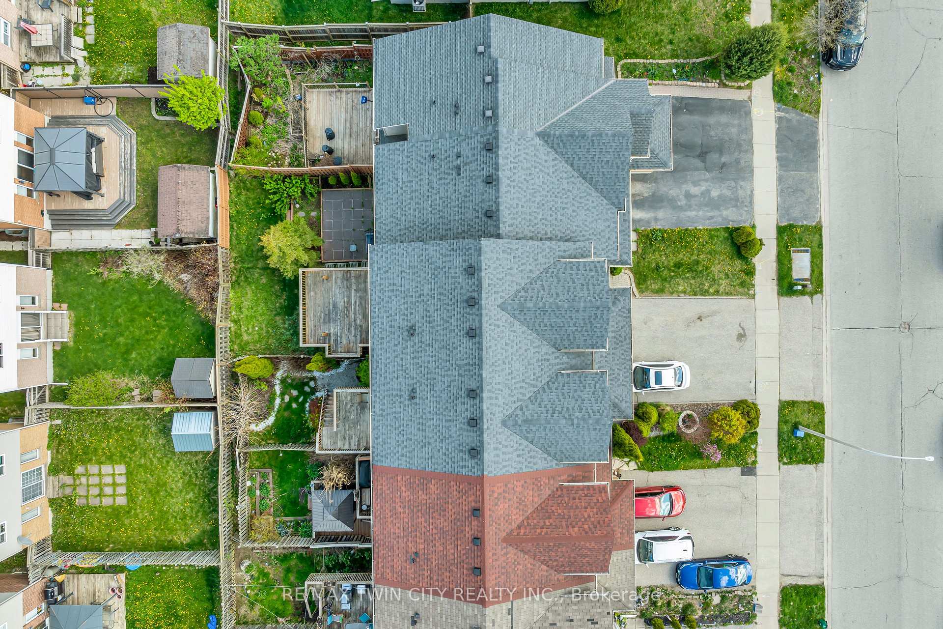 Photo 31 of 124 Donnenwerth Drive, Kitchener — HOMEH