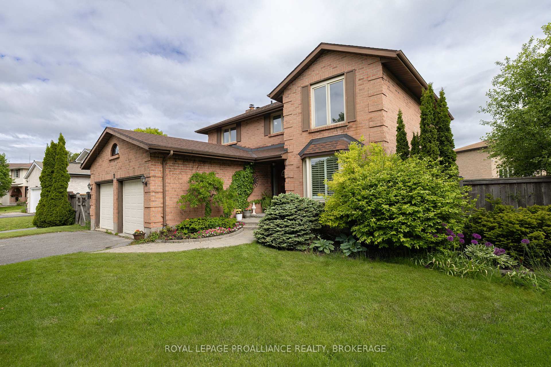 Front of 11 Glenwood Court