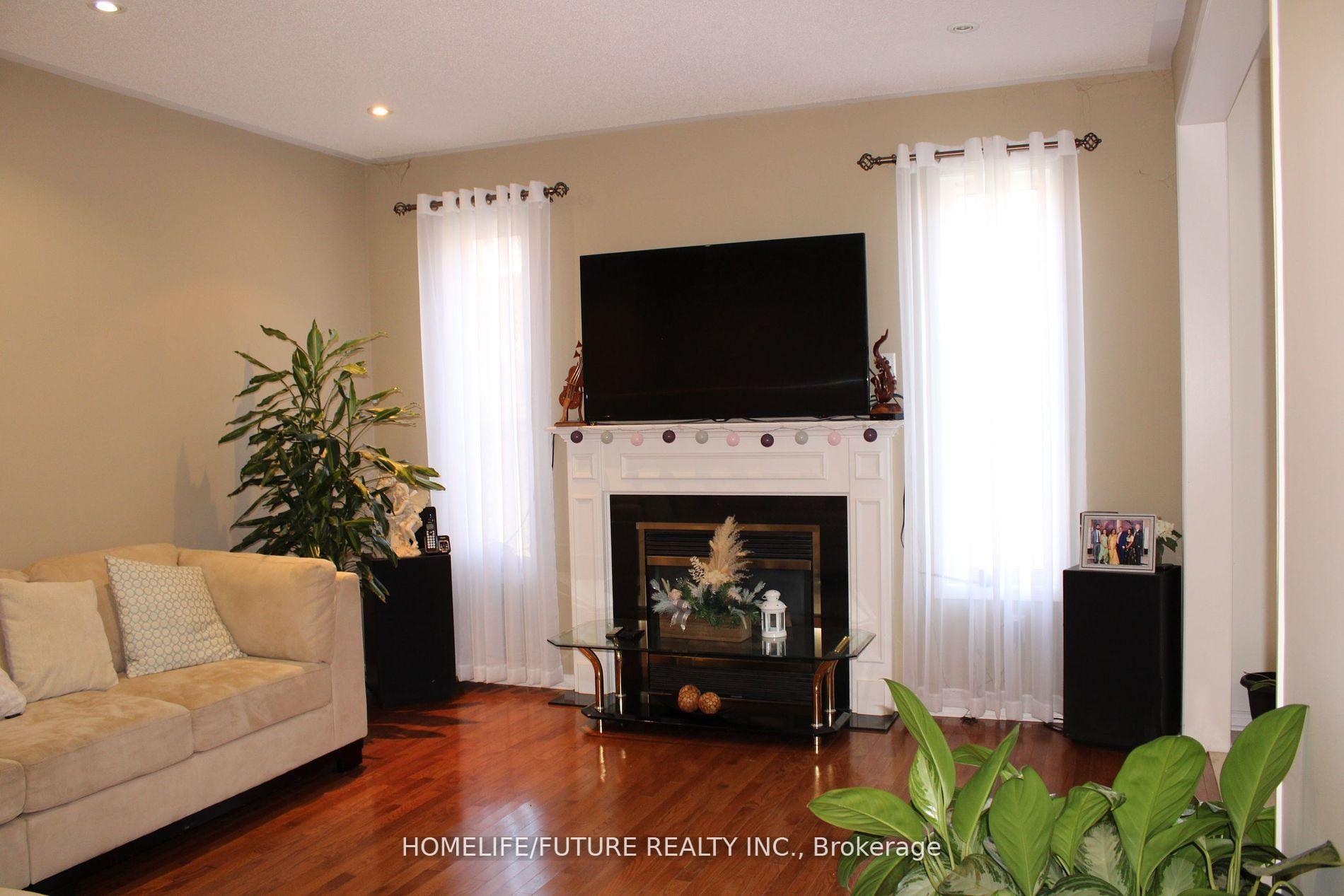 Photo 11 of Unit Main & 2nd, 49 Mingay Avenue, Markham, Wismer — HOMEH