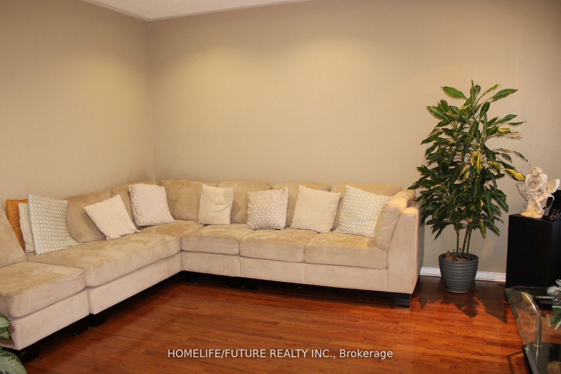 Photo 12 of Unit Main & 2nd, 49 Mingay Avenue, Markham, Wismer — HOMEH