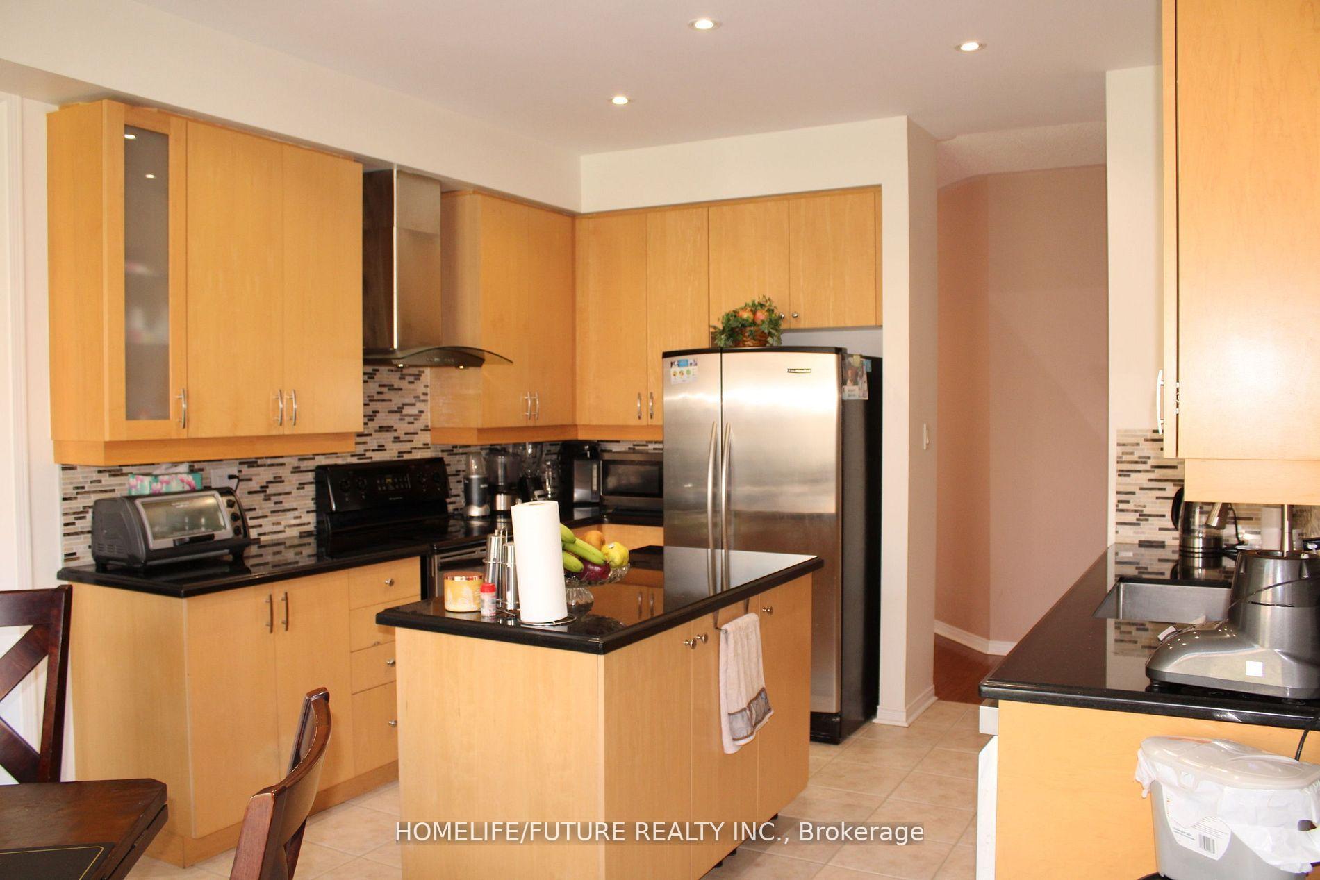 Photo 13 of Unit Main & 2nd, 49 Mingay Avenue, Markham, Wismer — HOMEH