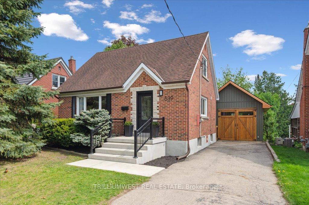 Photo 2 of 539 Guelph Street, Kitchener — HOMEH