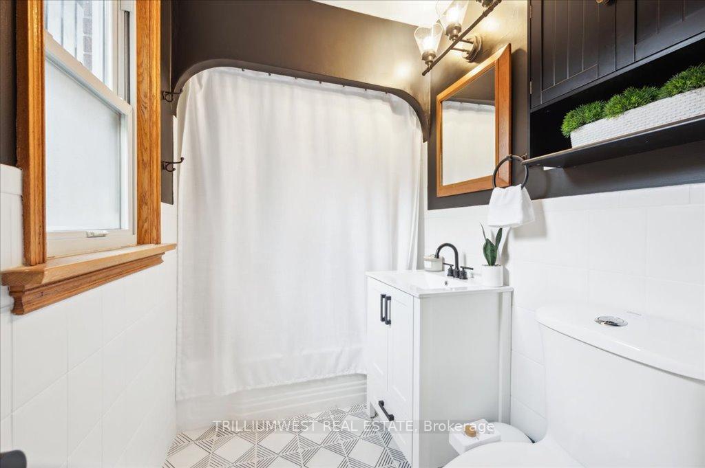 Photo 20 of 539 Guelph Street, Kitchener — HOMEH