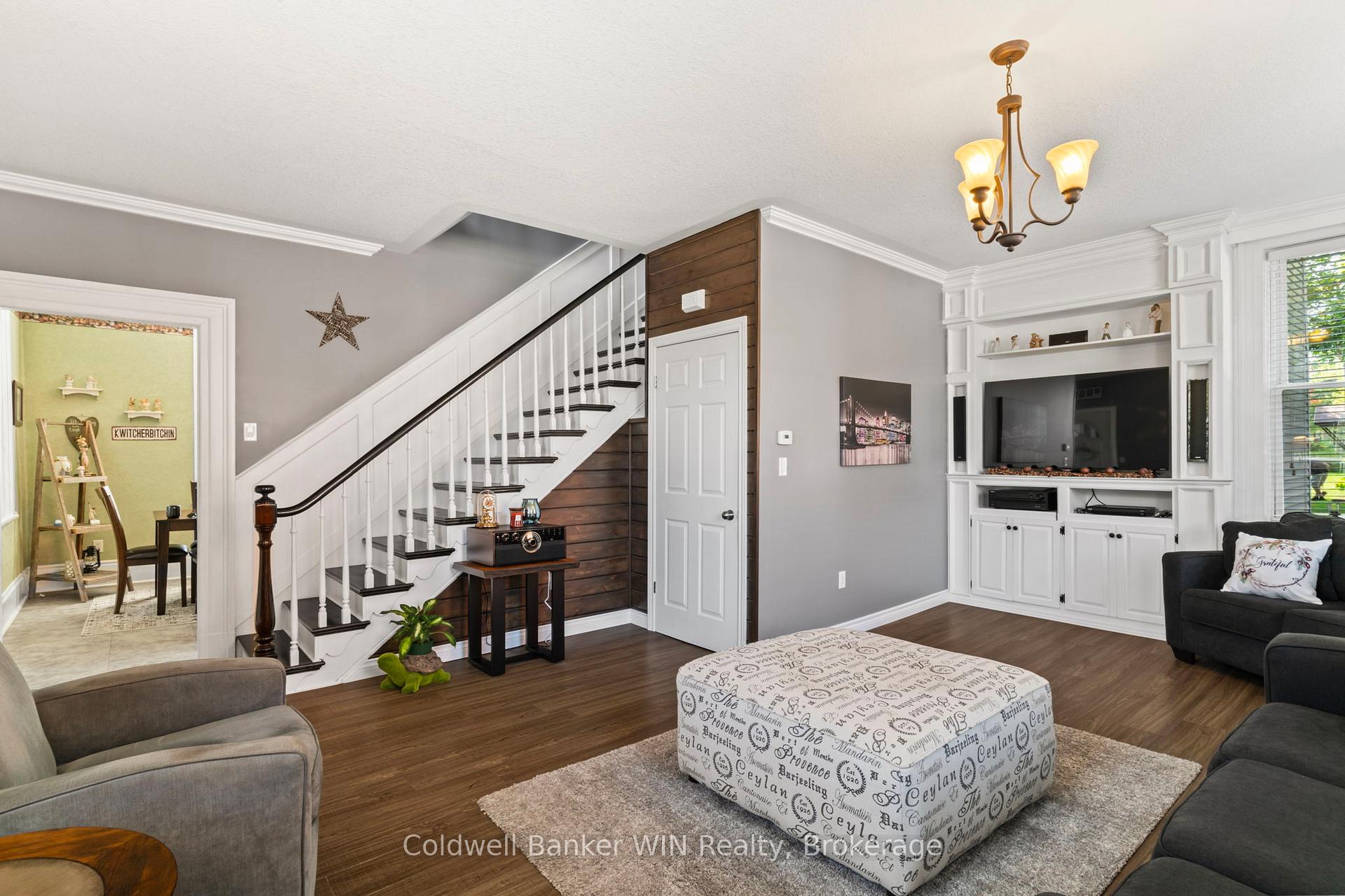 Photo 4 of 16 John Street S, Minto — HOMEH