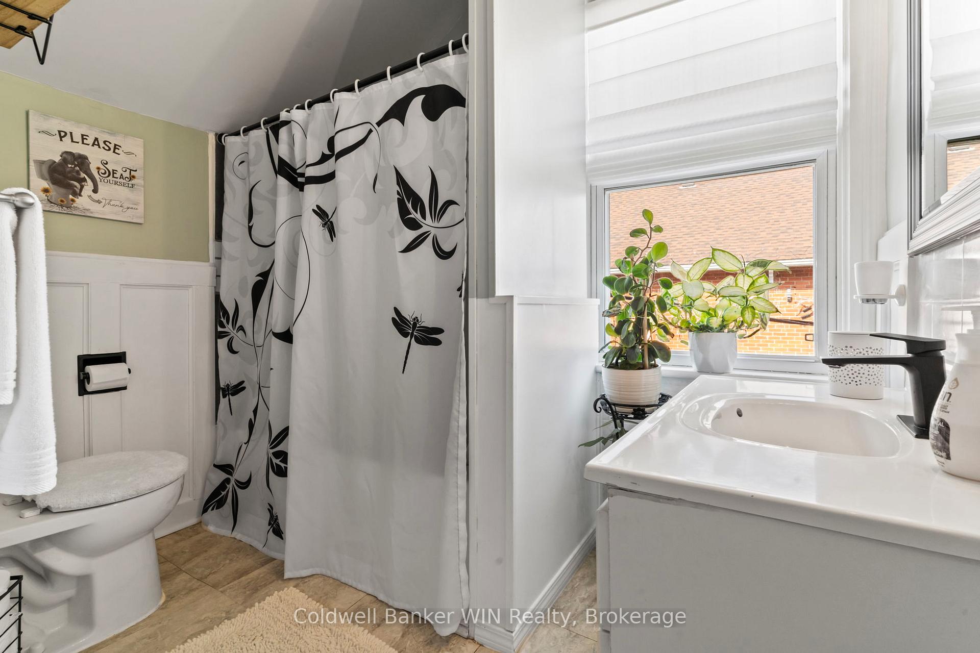 Photo 12 of 16 John Street S, Minto — HOMEH