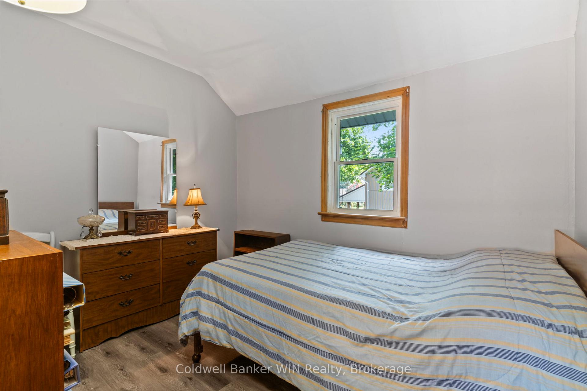 Photo 19 of 16 John Street S, Minto — HOMEH