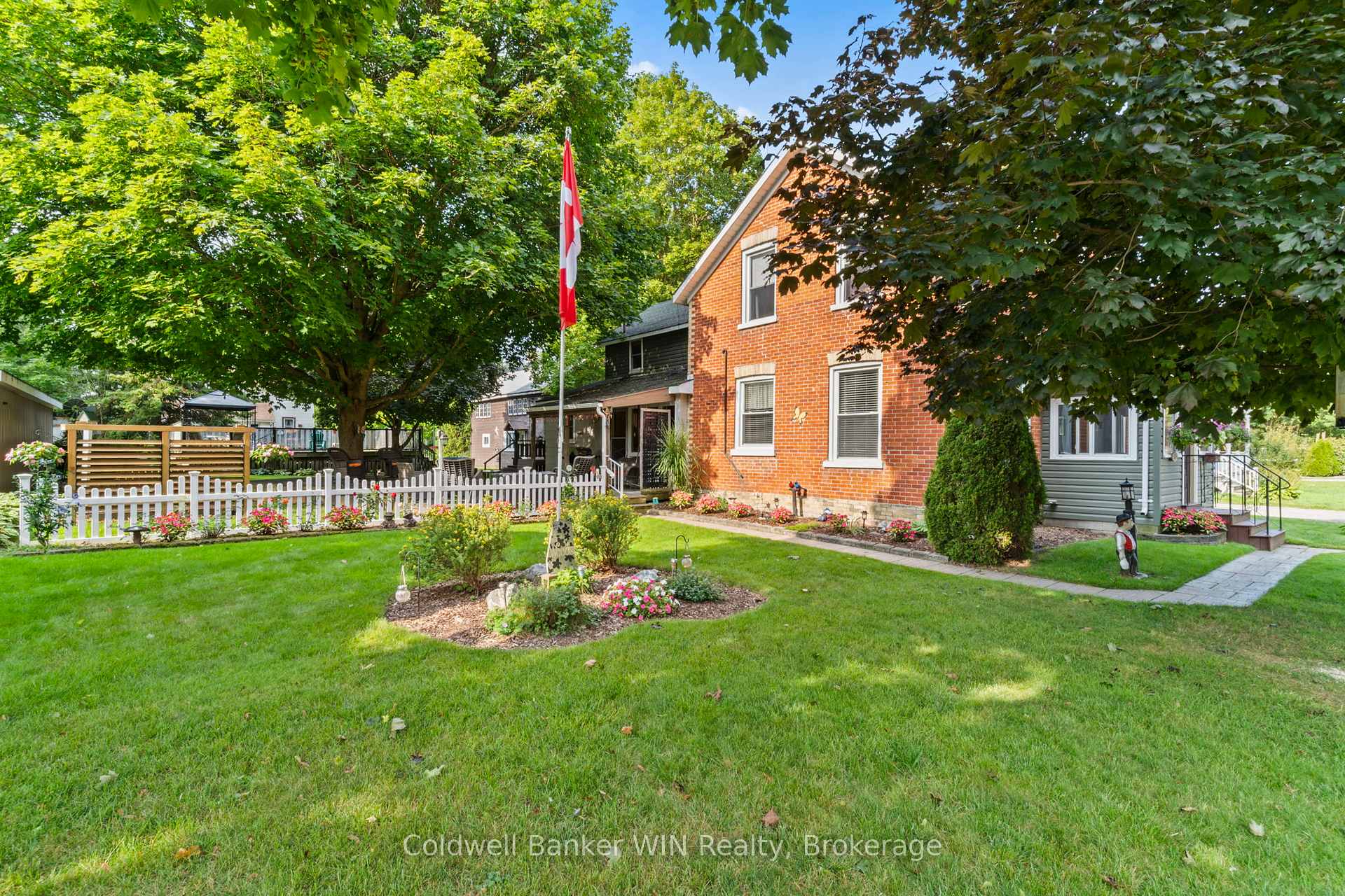Photo 23 of 16 John Street S, Minto — HOMEH