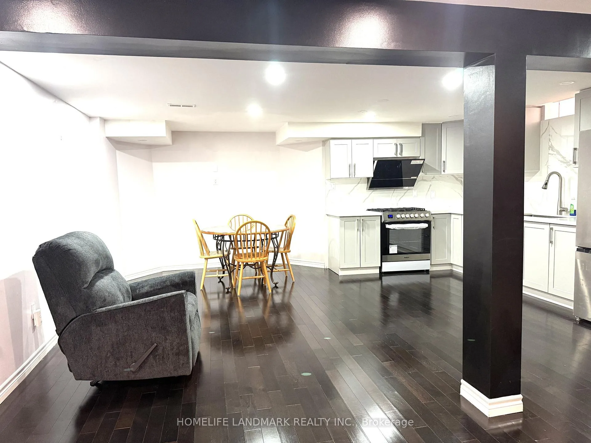 Photo 4 of Unit BSMT, 3 Caprara Crescent, Markham, Box Grove — HOMEH