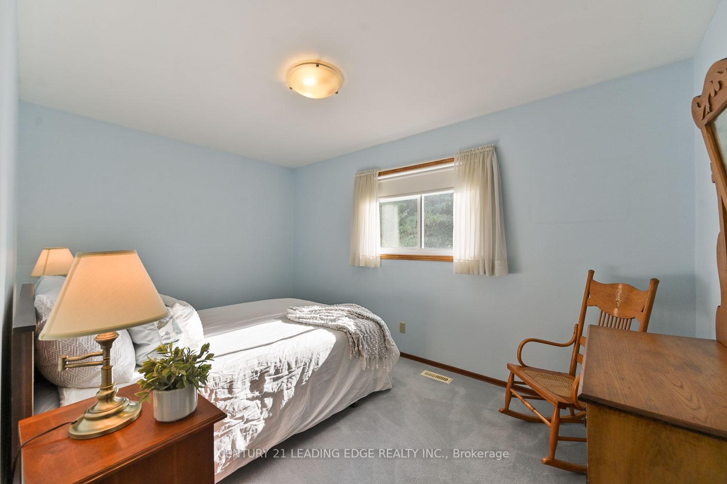 Photo 20 of 18 Sir Constantine Drive, Markham, Markham Village — HOMEH