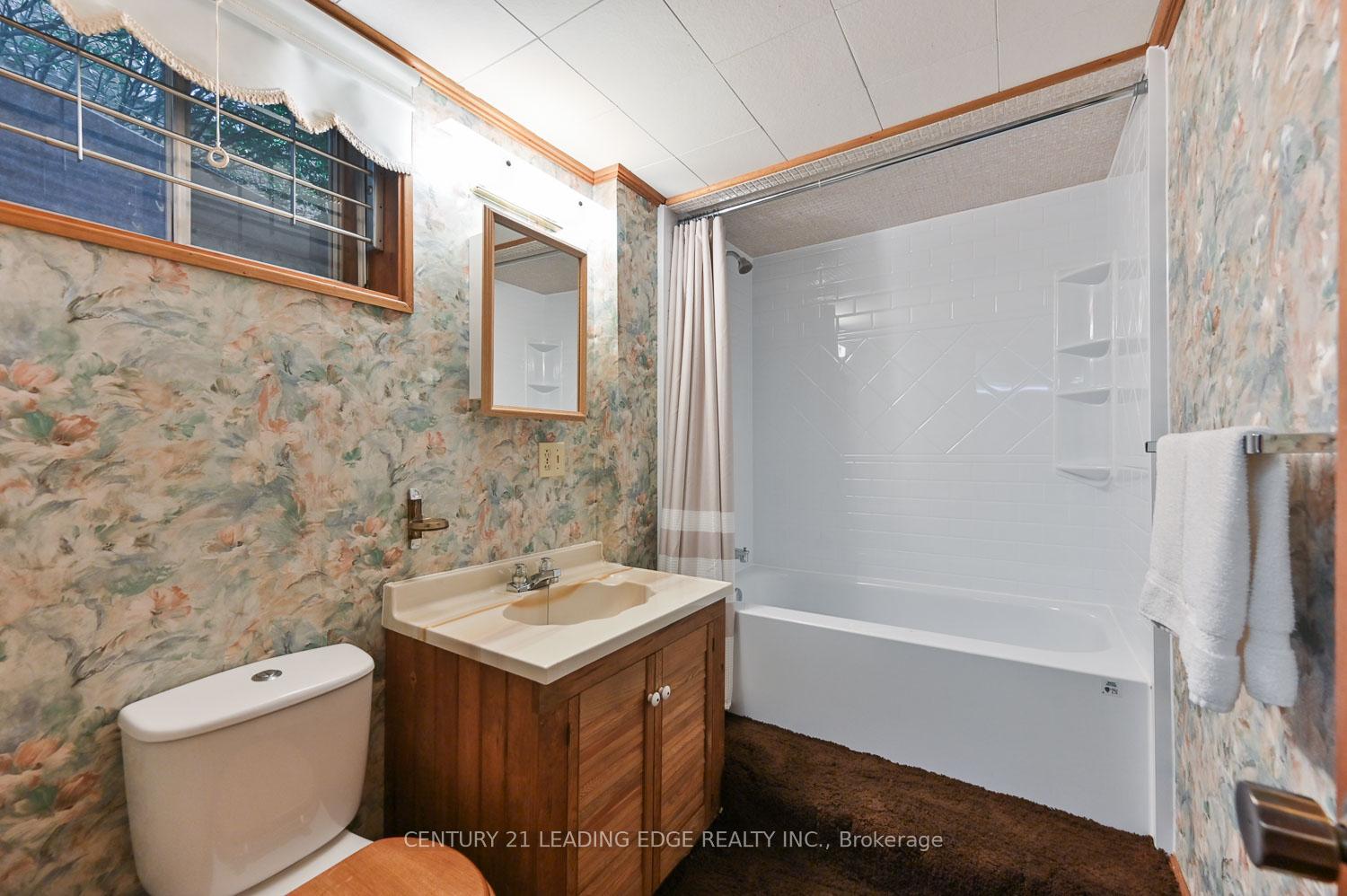 Photo 32 of 18 Sir Constantine Drive, Markham, Markham Village — HOMEH