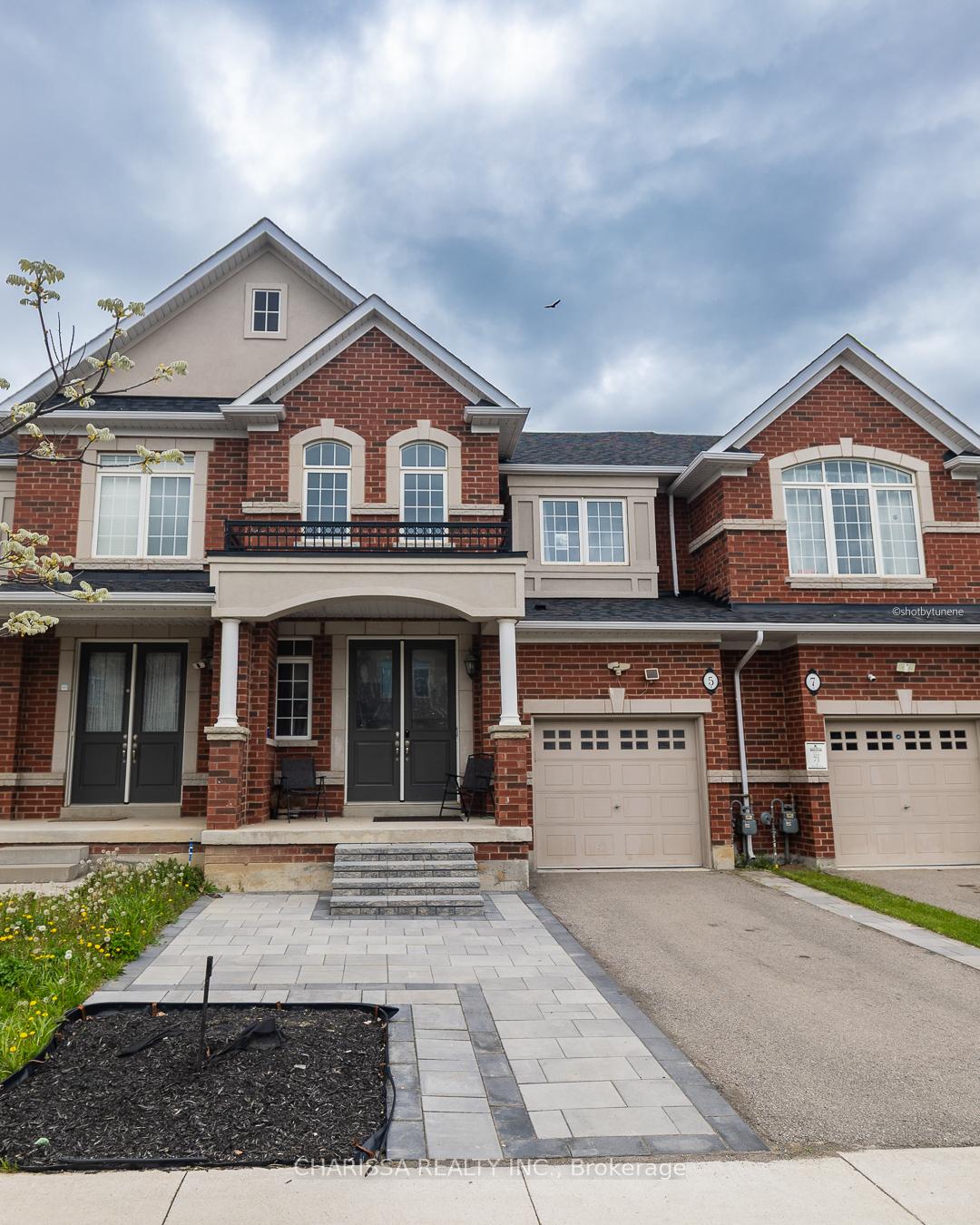 Photo 6 of 5 Heming Trail, Hamilton, Ancaster — HOMEH