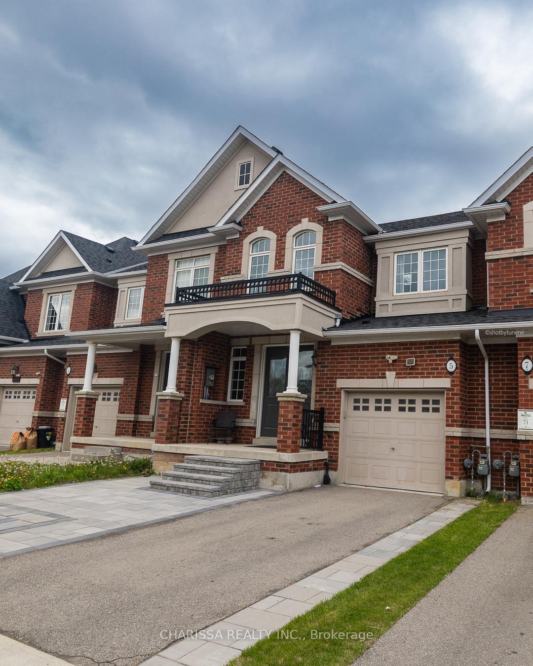 Photo 13 of 5 Heming Trail, Hamilton, Ancaster — HOMEH
