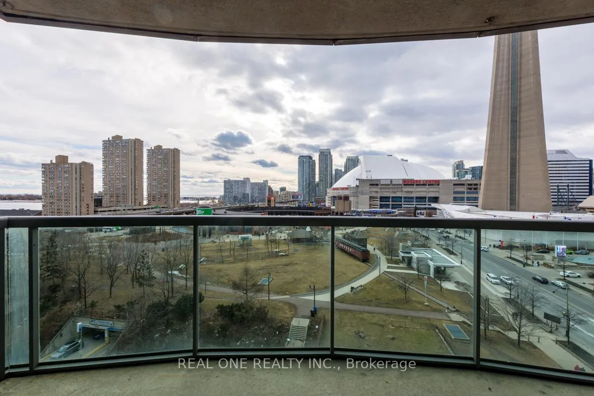 Photo 1 of Unit 1011, 51 Lower Simcoe Street, Toronto, Waterfront Communities — HOMEH