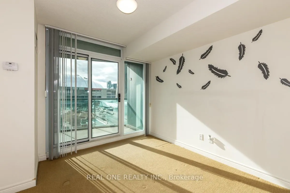 Photo 8 of Unit 1011, 51 Lower Simcoe Street, Toronto, Waterfront Communities — HOMEH