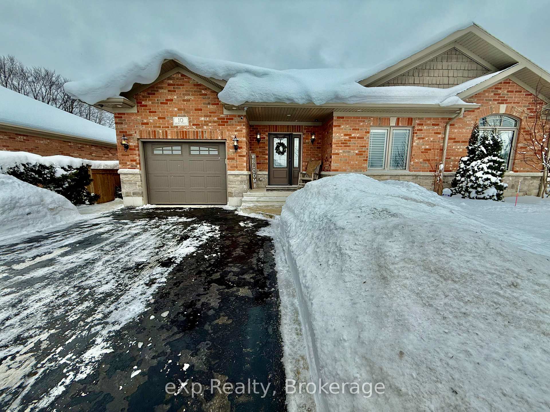 Photo 1 of 10 Brown Street S, Minto — HOMEH