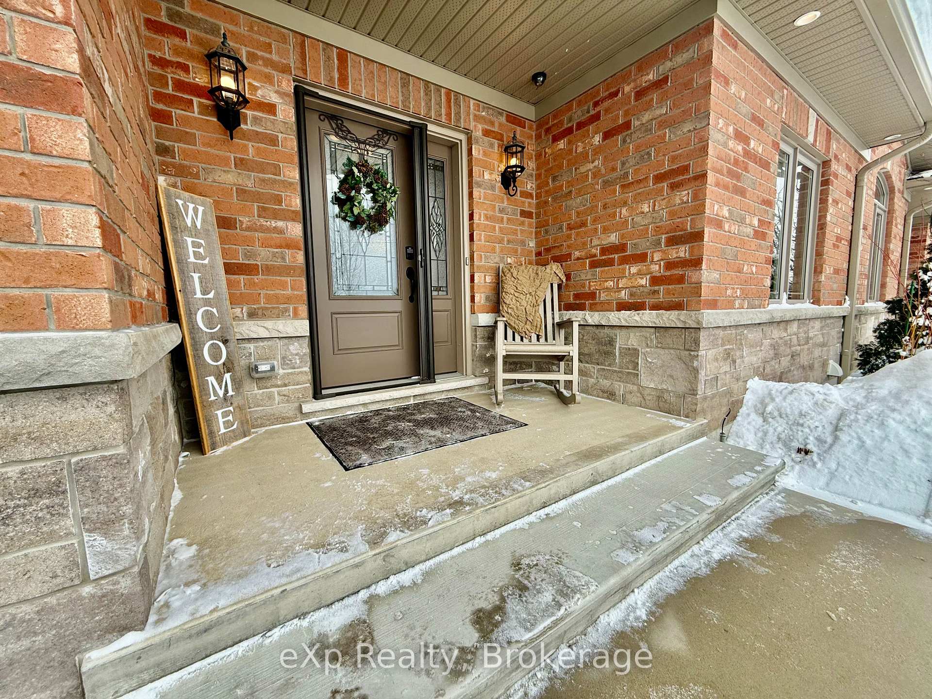 Photo 2 of 10 Brown Street S, Minto — HOMEH