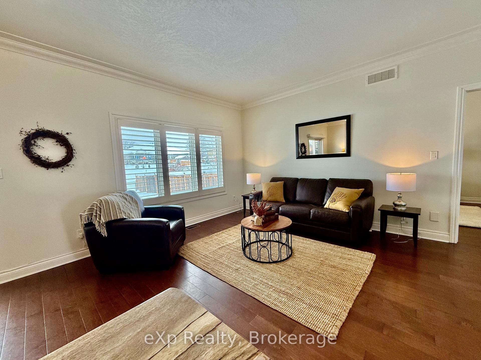Photo 7 of 10 Brown Street S, Minto — HOMEH