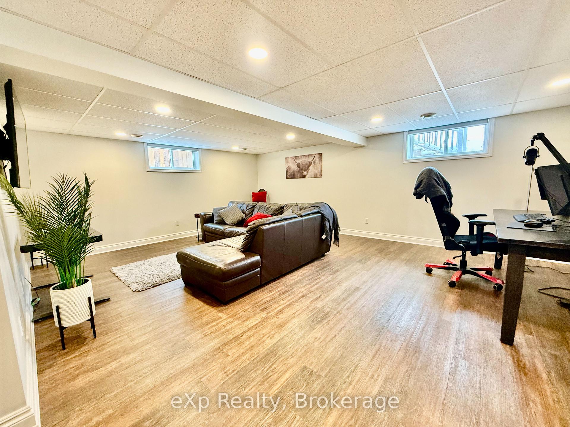 Photo 18 of 10 Brown Street S, Minto — HOMEH