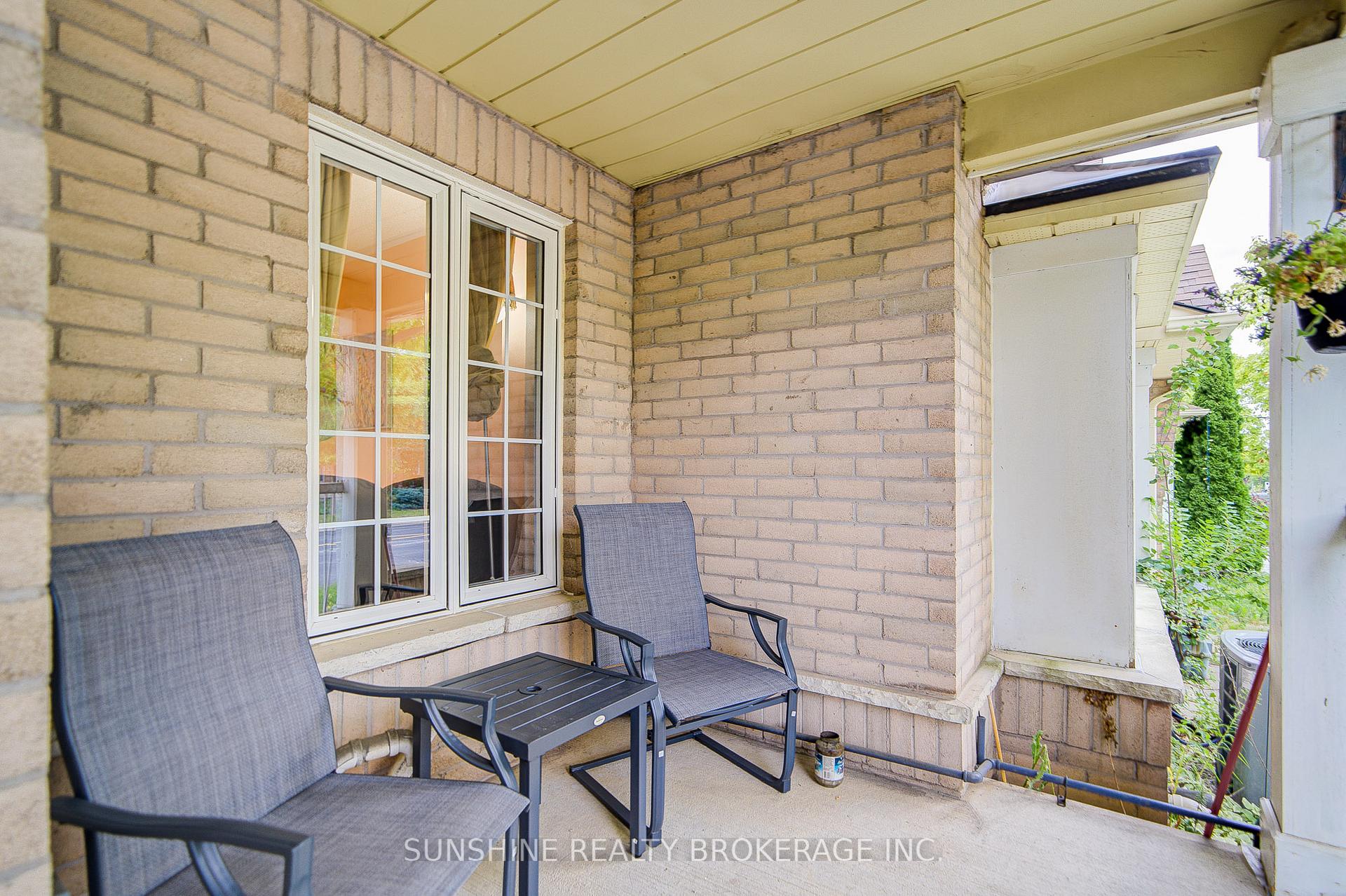 Photo 5 of 357 Bur Oak Avenue, Markham, Berczy — HOMEH