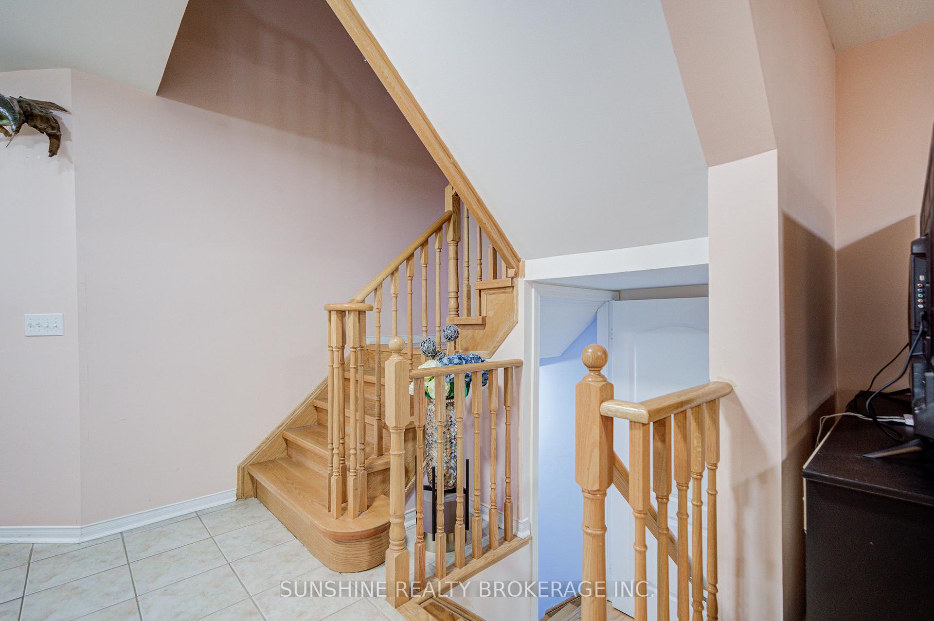 Photo 18 of 357 Bur Oak Avenue, Markham, Berczy — HOMEH