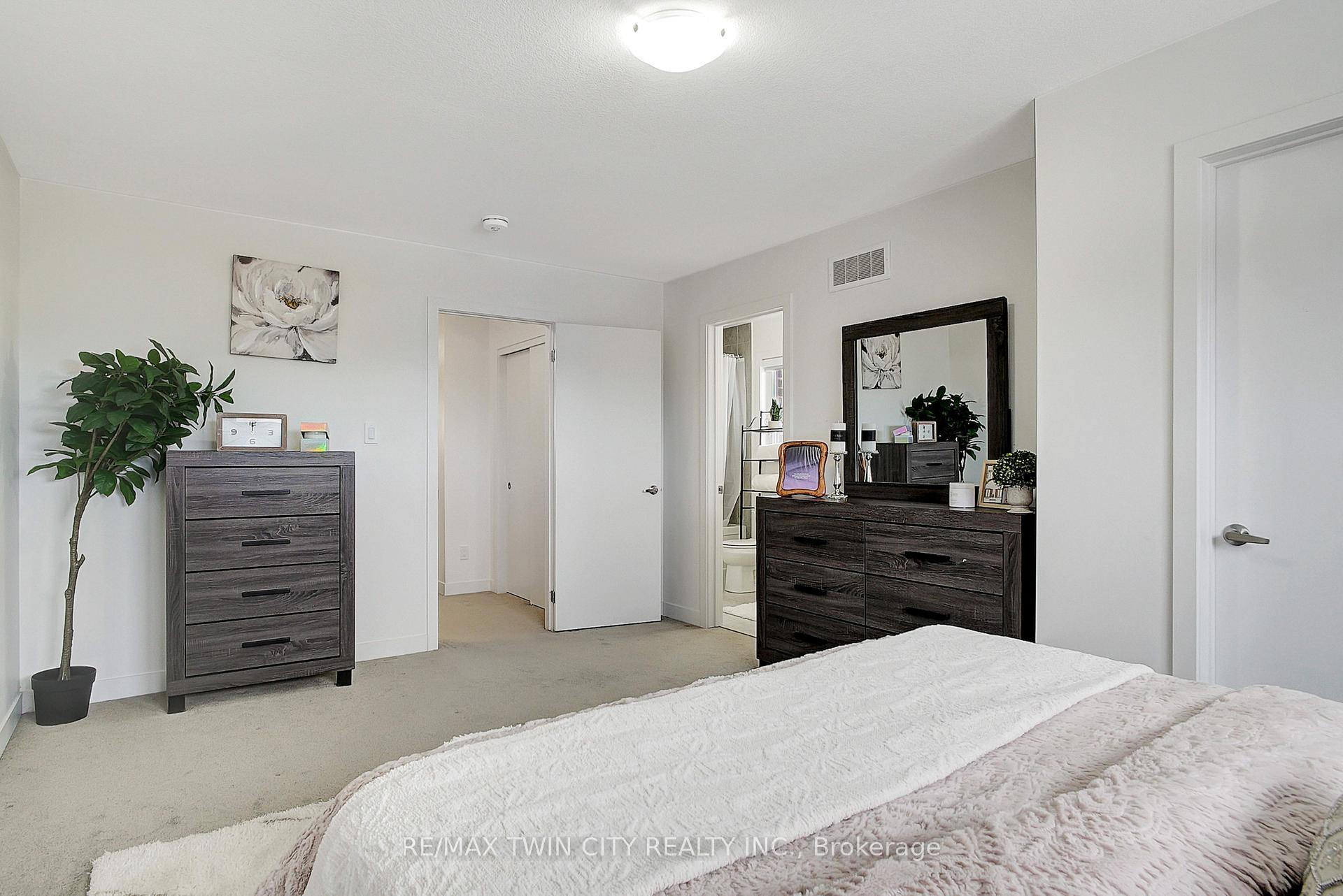 Photo 22 of 111 Pony Drive, Kitchener — HOMEH