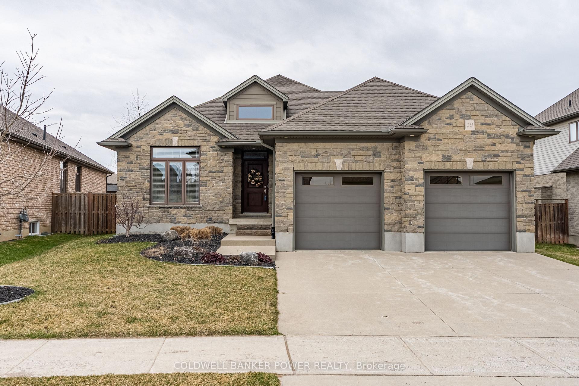 Photo 3 of 19 Peregrine Avenue, Middlesex Centre, Kilworth — HOMEH