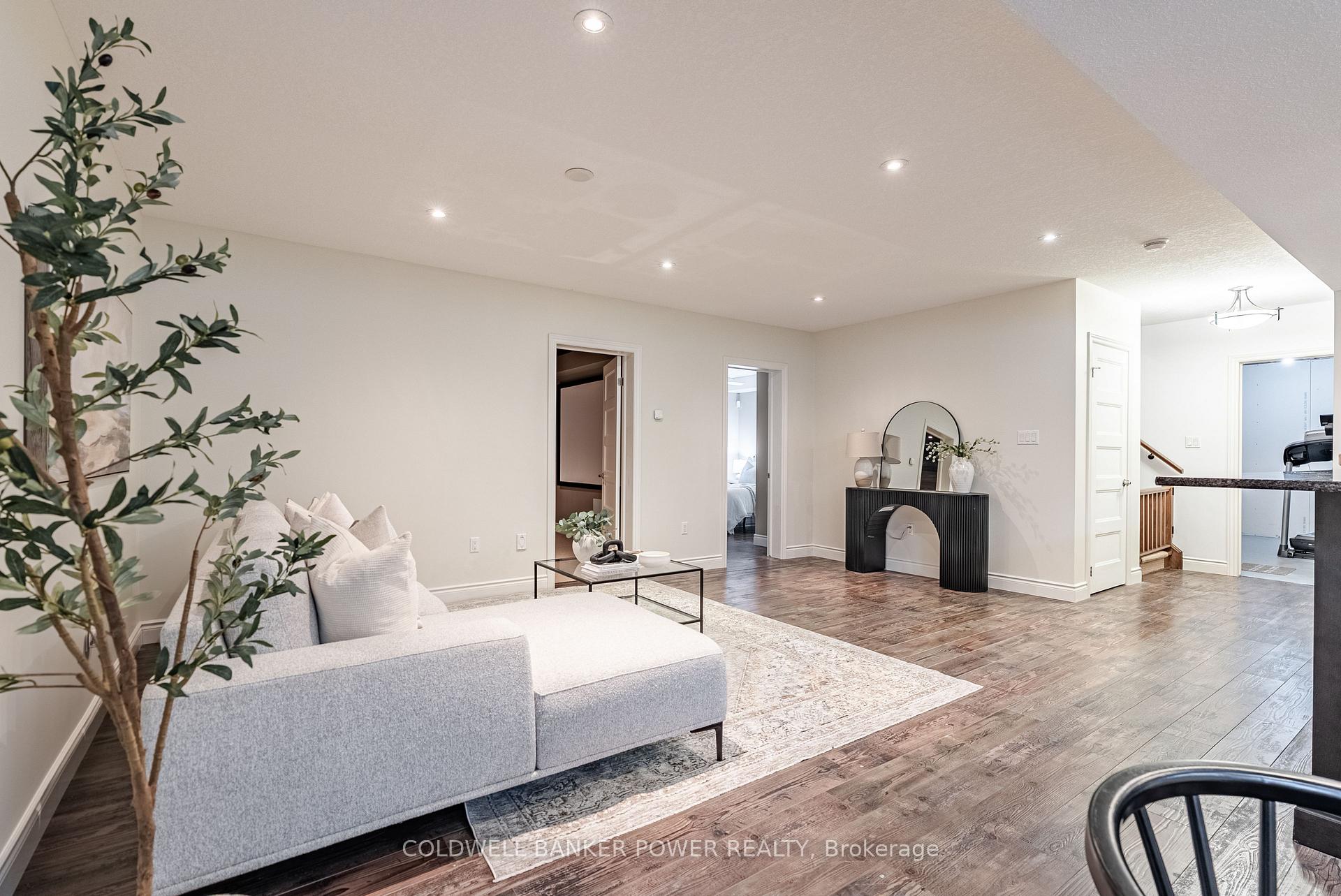 Photo 31 of 19 Peregrine Avenue, Middlesex Centre, Kilworth — HOMEH