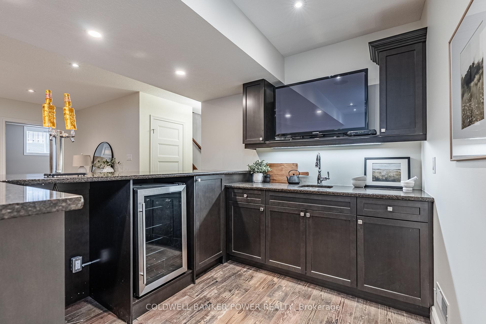 Photo 34 of 19 Peregrine Avenue, Middlesex Centre, Kilworth — HOMEH