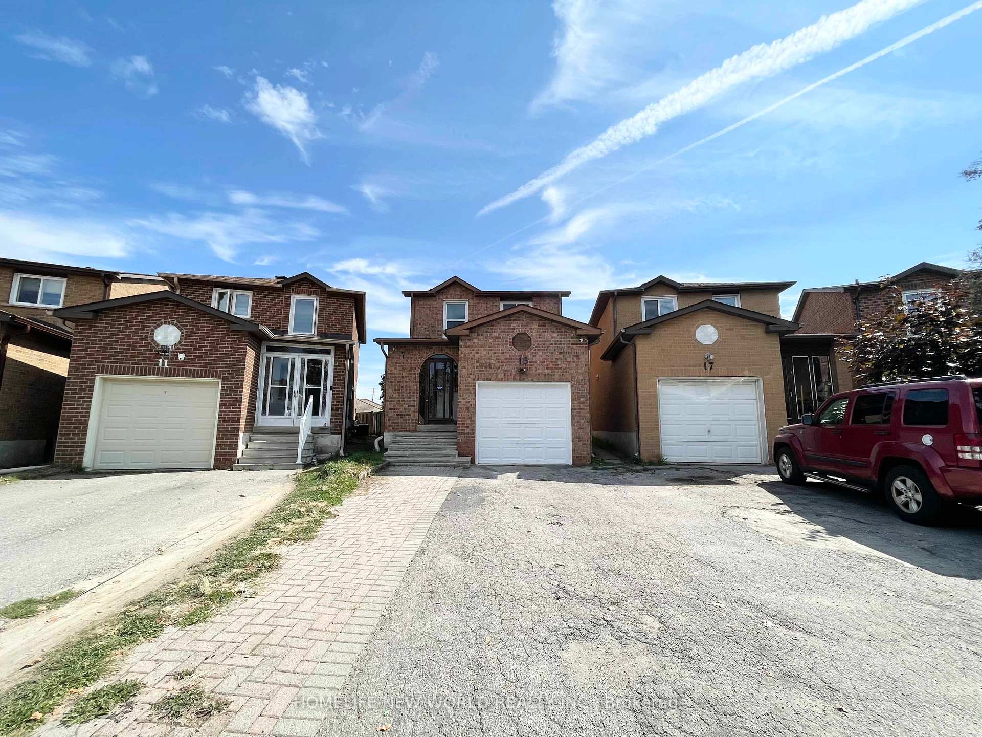Photo 2 of 15 Duxford Crescent, Markham, Milliken Mills East — HOMEH