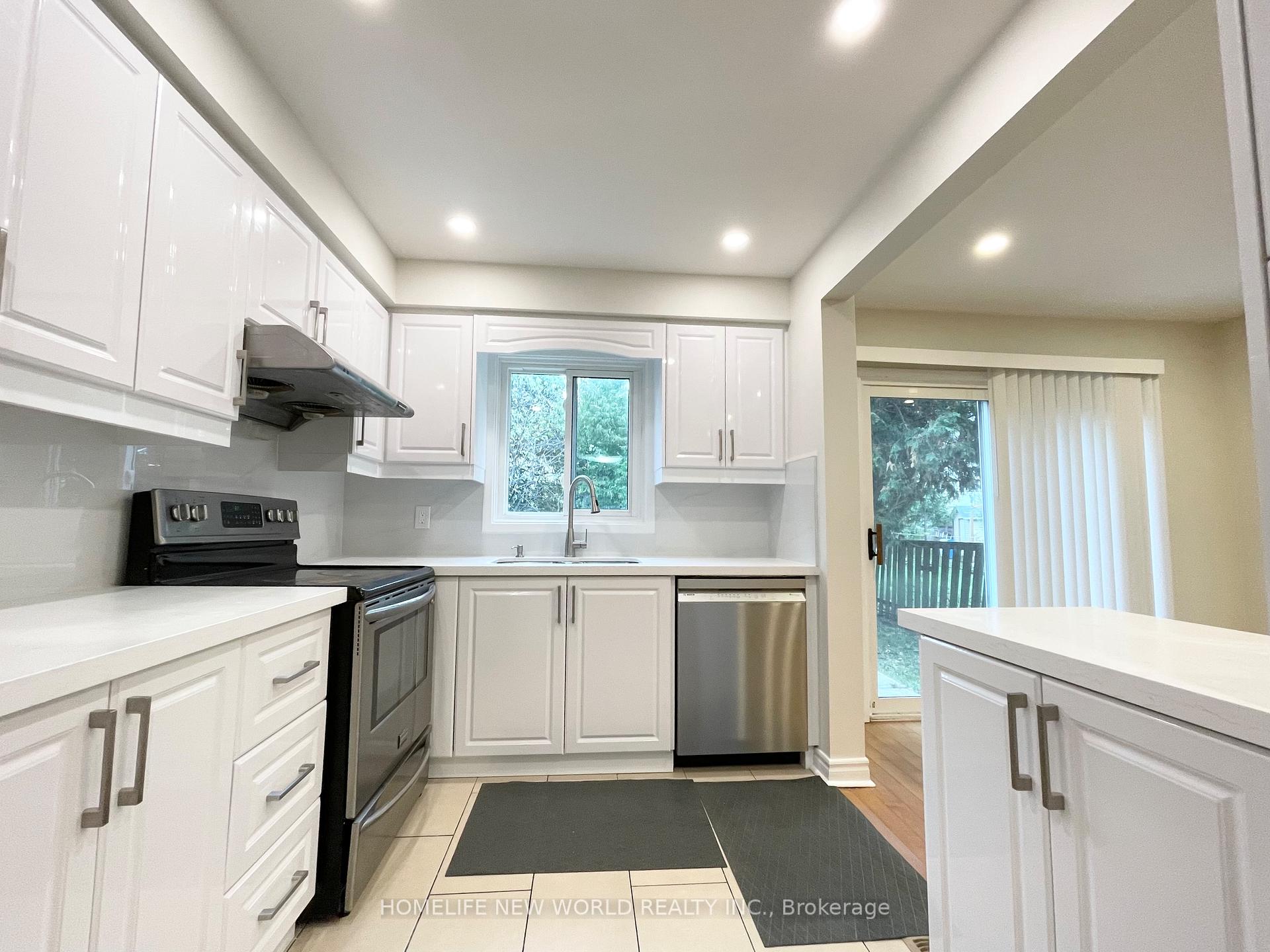 Photo 3 of 15 Duxford Crescent, Markham, Milliken Mills East — HOMEH