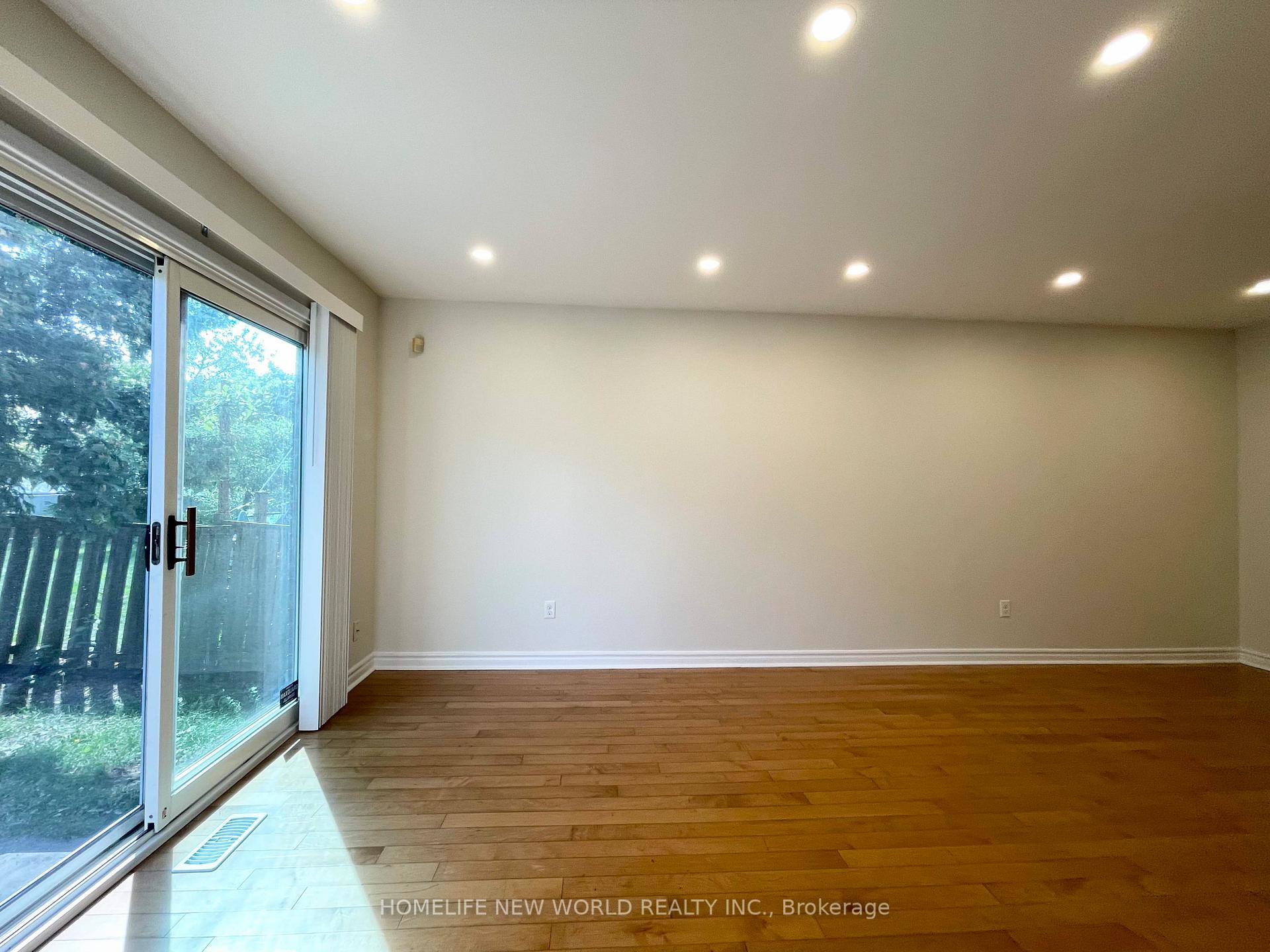 Photo 8 of 15 Duxford Crescent, Markham, Milliken Mills East — HOMEH