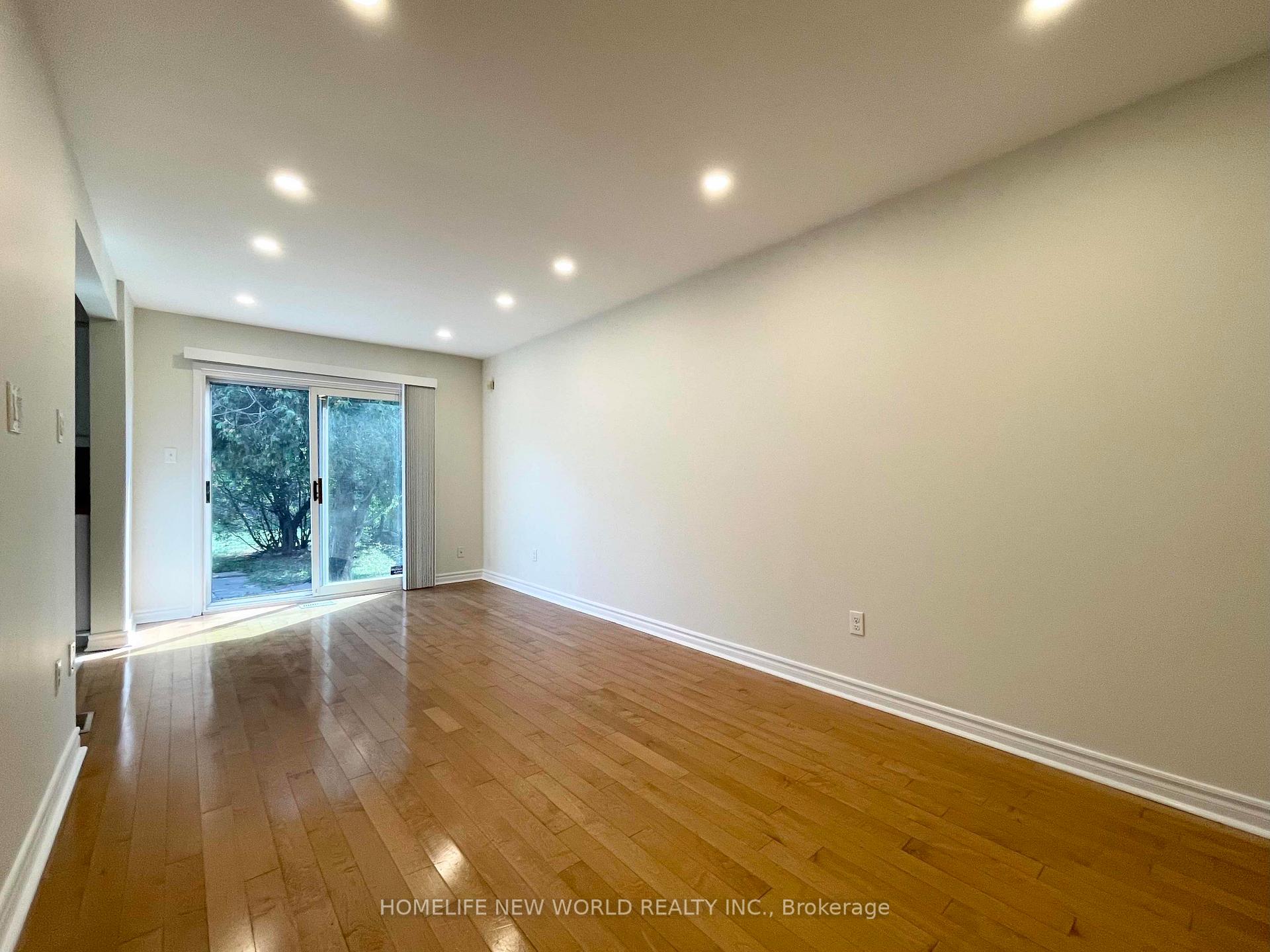 Photo 9 of 15 Duxford Crescent, Markham, Milliken Mills East — HOMEH