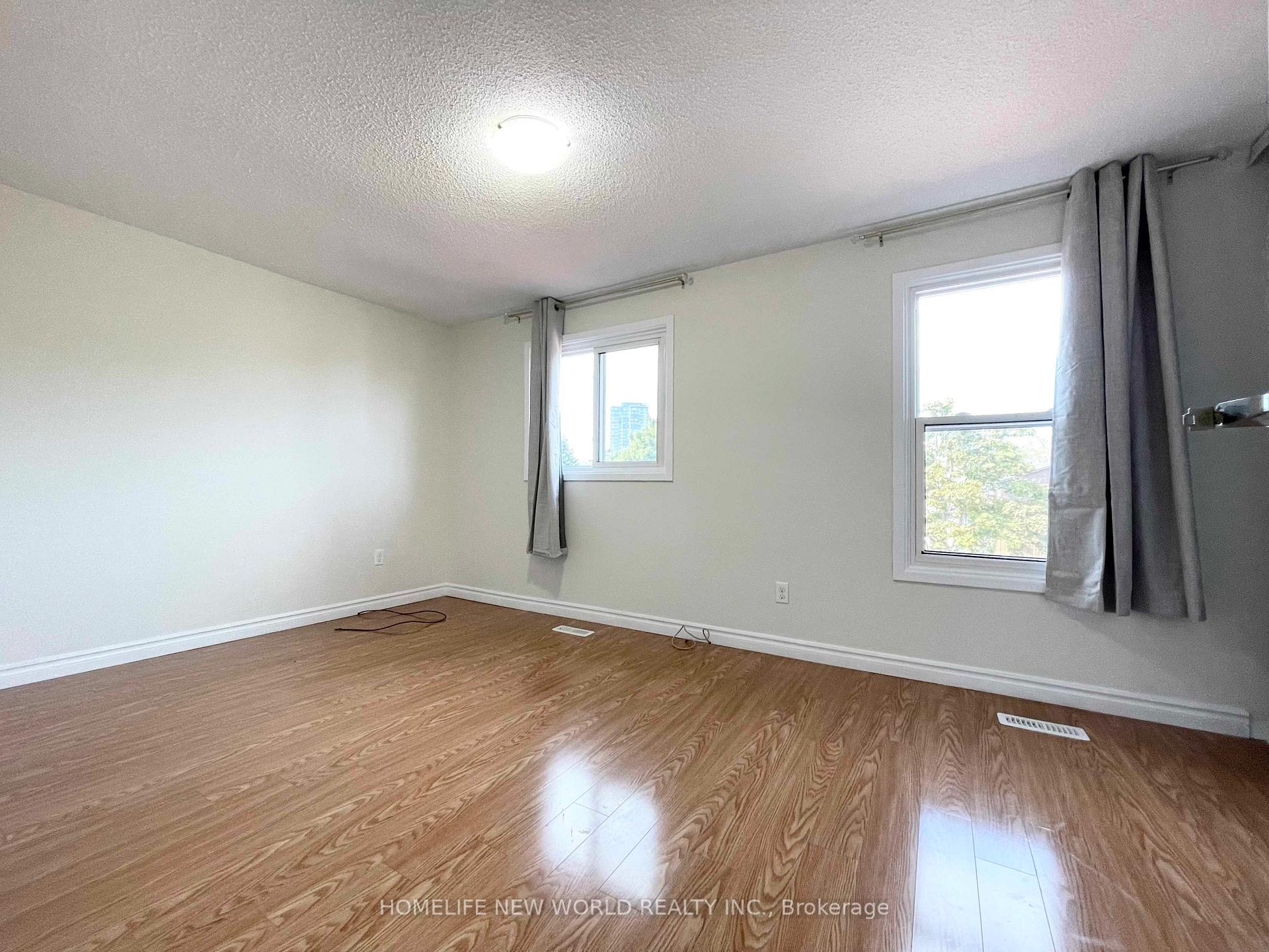 Photo 12 of 15 Duxford Crescent, Markham, Milliken Mills East — HOMEH