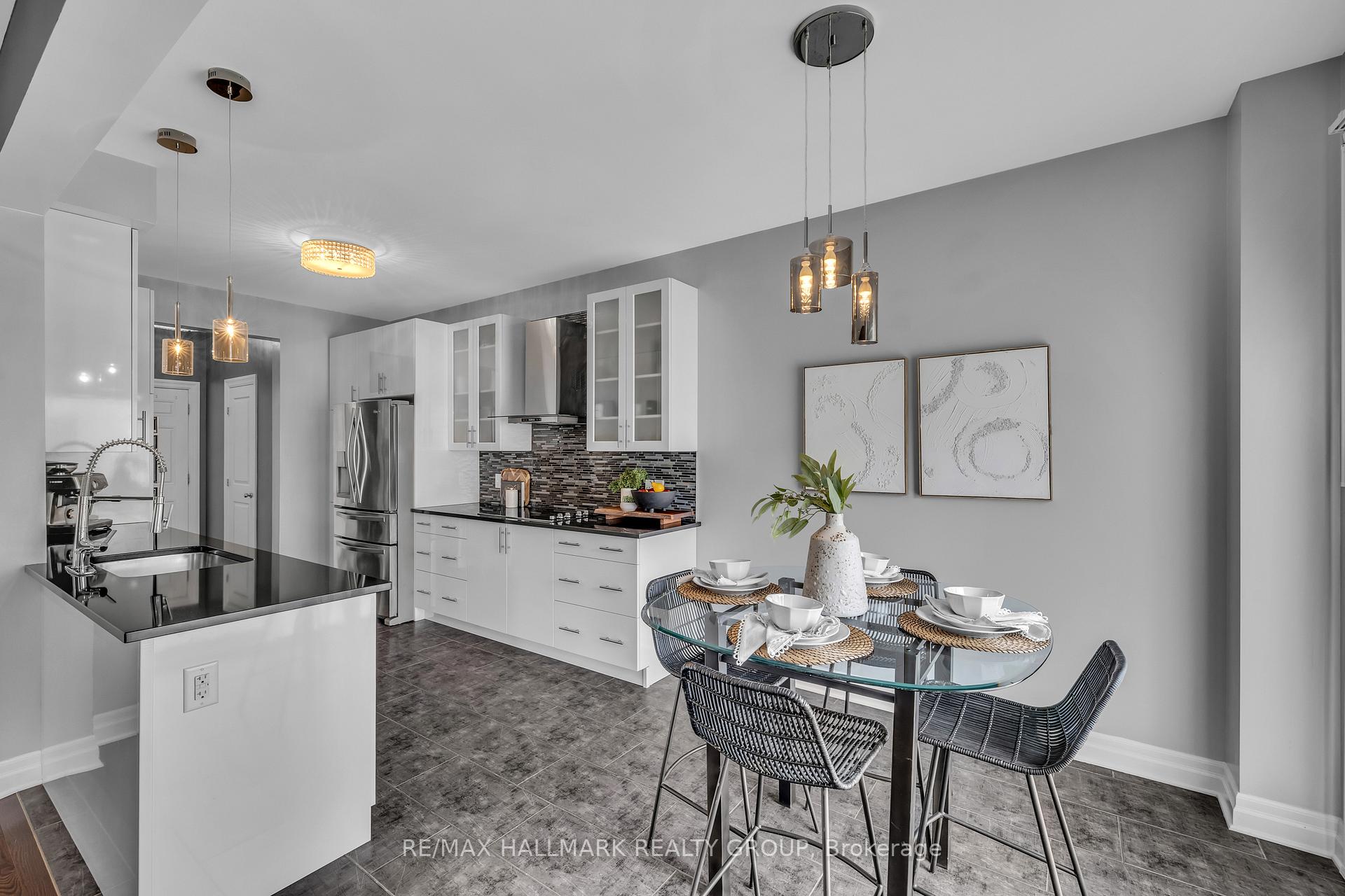 Photo 11 of 565 Rouncey Road, Ottawa, Kanata - Emerald Meadows/Trailwest — HOMEH