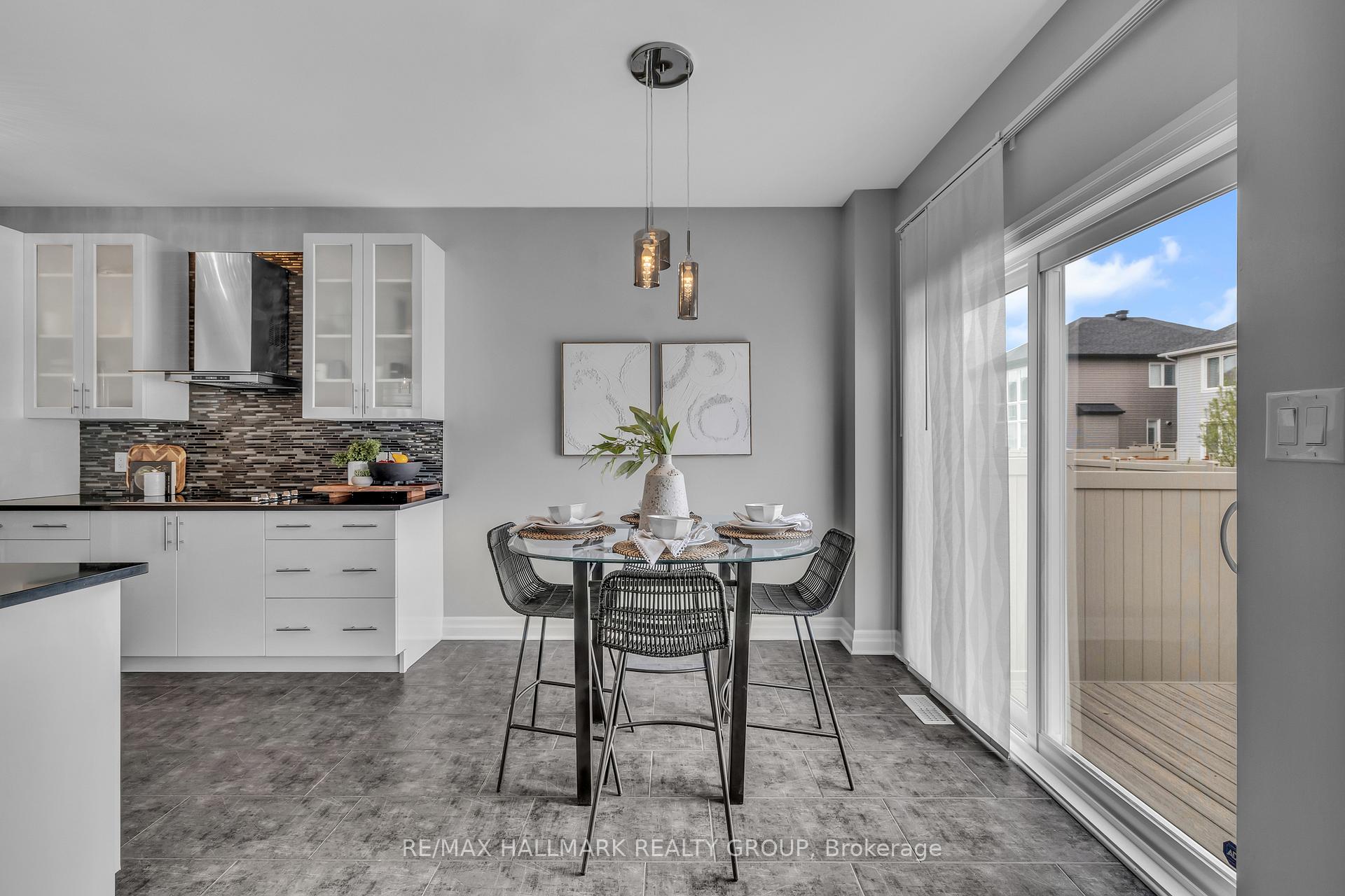 Photo 12 of 565 Rouncey Road, Ottawa, Kanata - Emerald Meadows/Trailwest — HOMEH